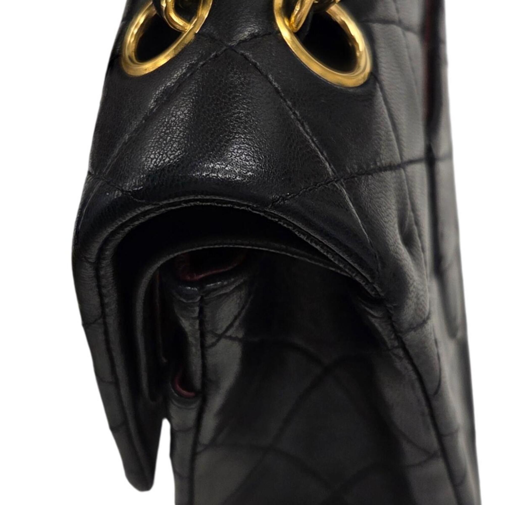 Matelasse Leather Shoulder Bag (Pre-Owned) - Chanel - Modalova