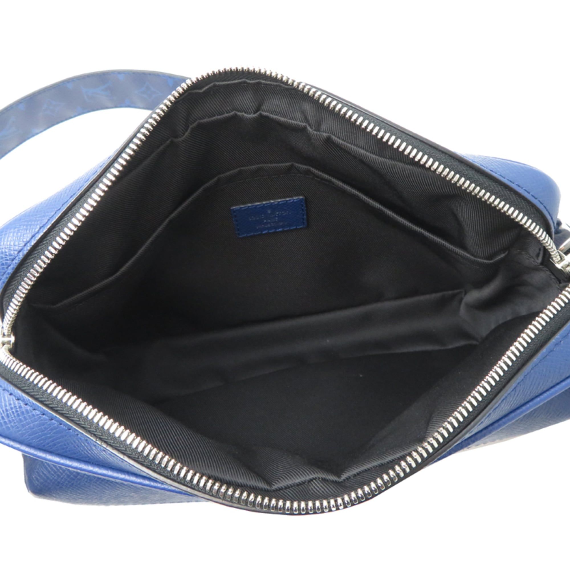 Taigarama Messenger Bag (Pre-Owned) - Louis Vuitton - Modalova