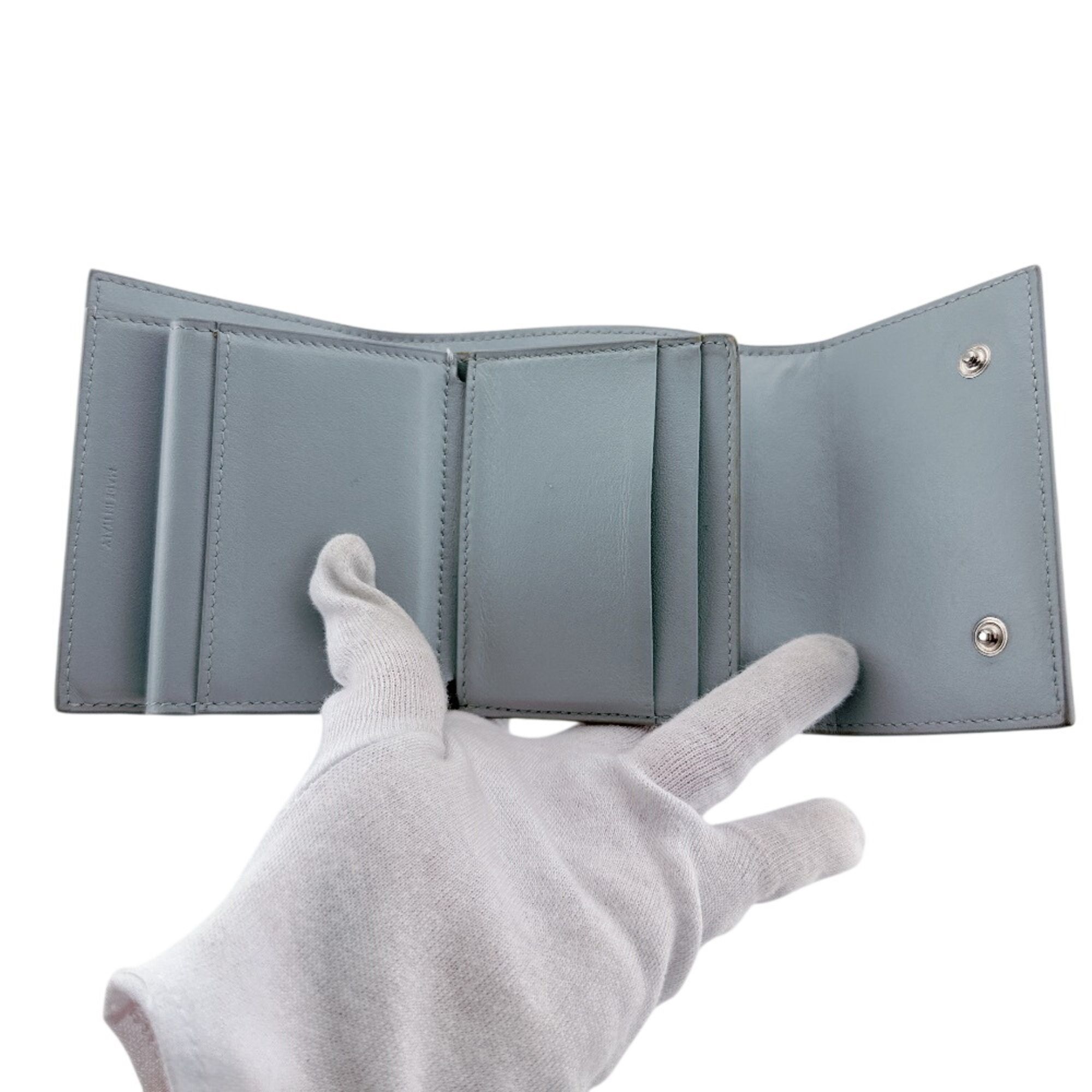 Light Leather Wallet (Tri-Fold) (Pre-Owned) - Celine - Modalova