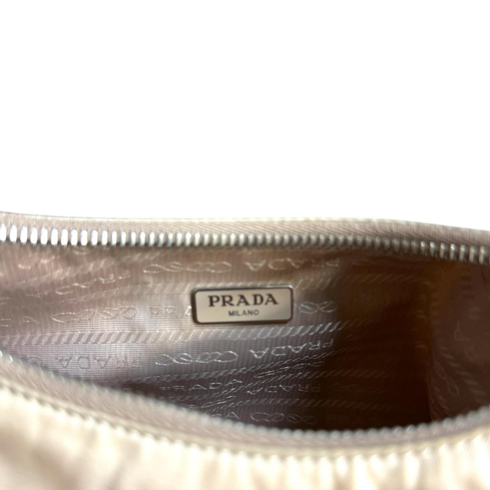 Nude Nylon Shoulder Bag (Pre-Owned) - Prada - Modalova