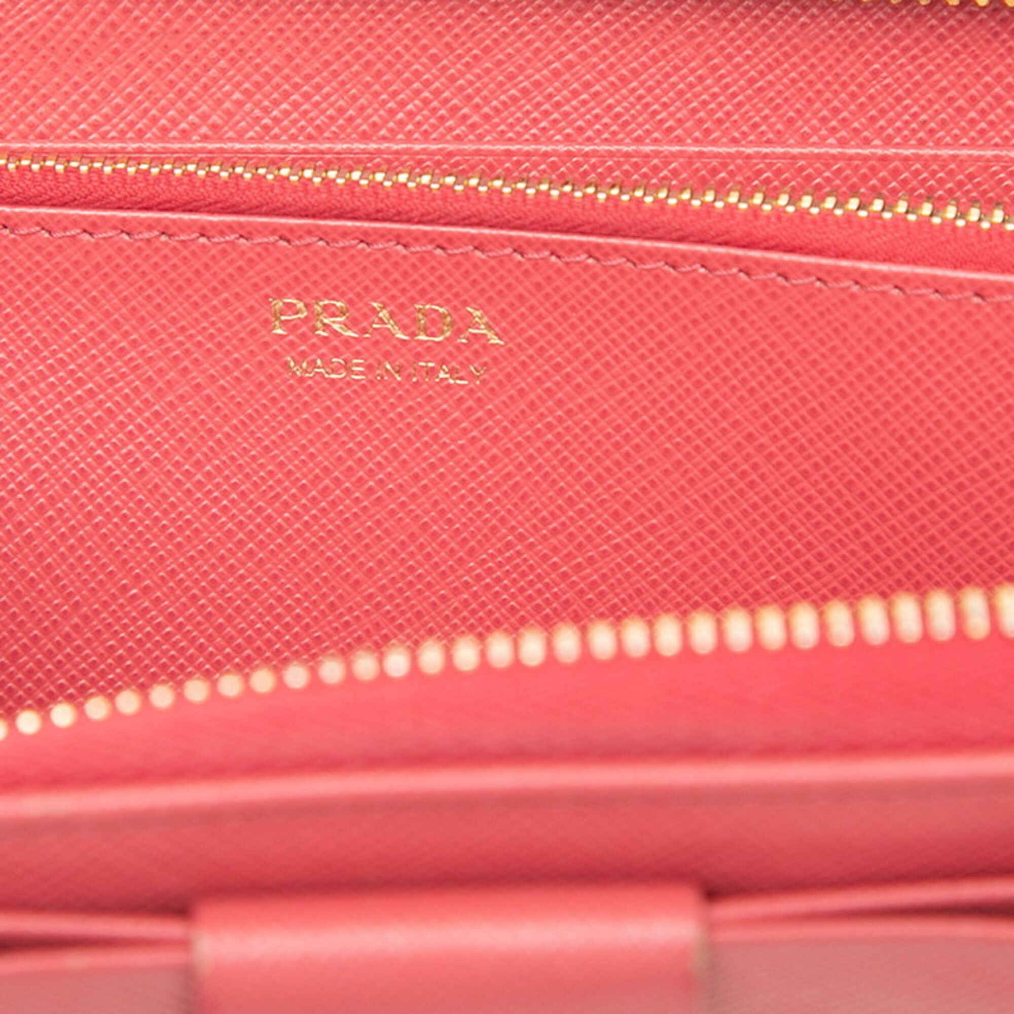 Leather Long Wallet (Bi-Fold) (Pre-Owned) - Prada - Modalova
