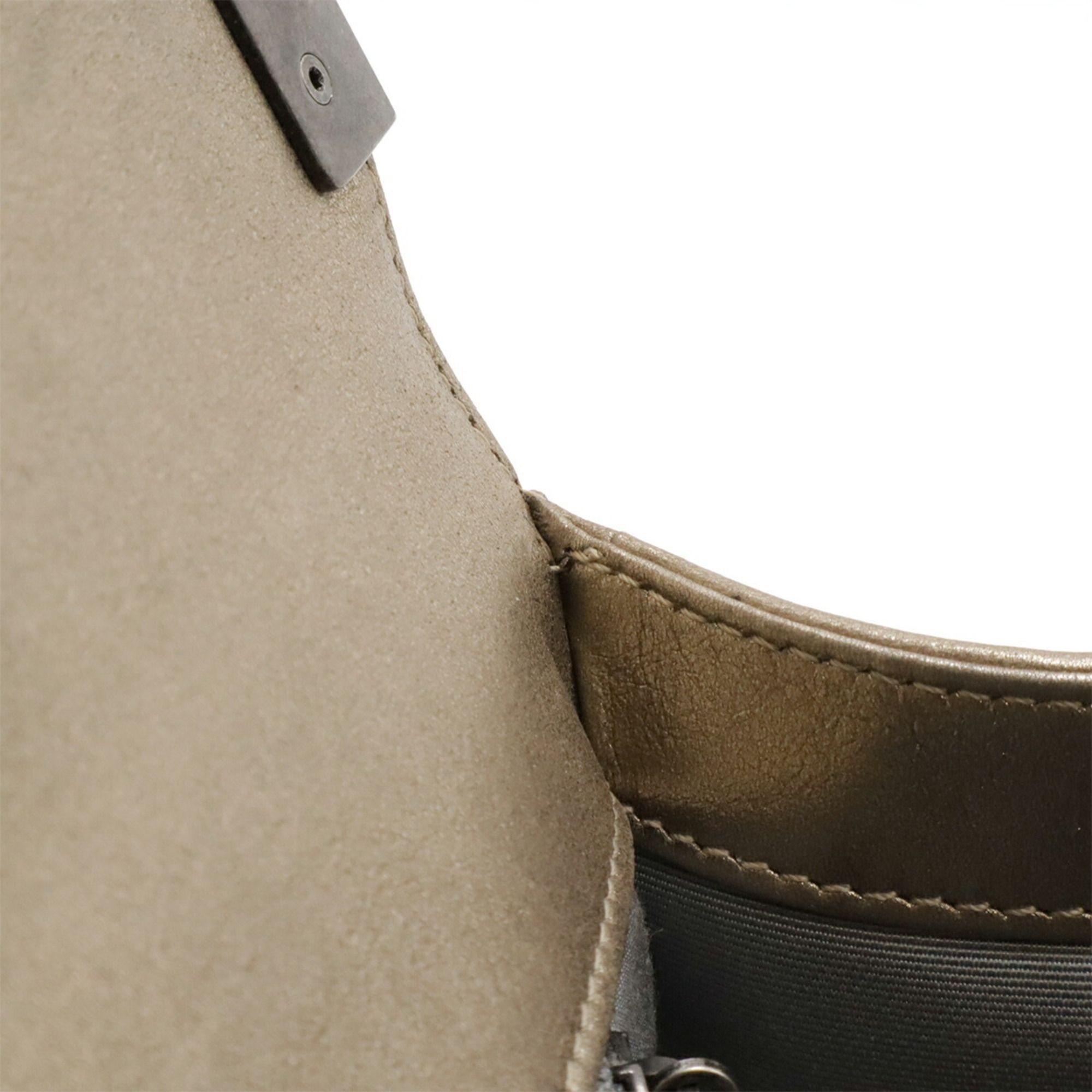 Matelasse Leather Shoulder Bag (Pre-Owned) - Chanel - Modalova