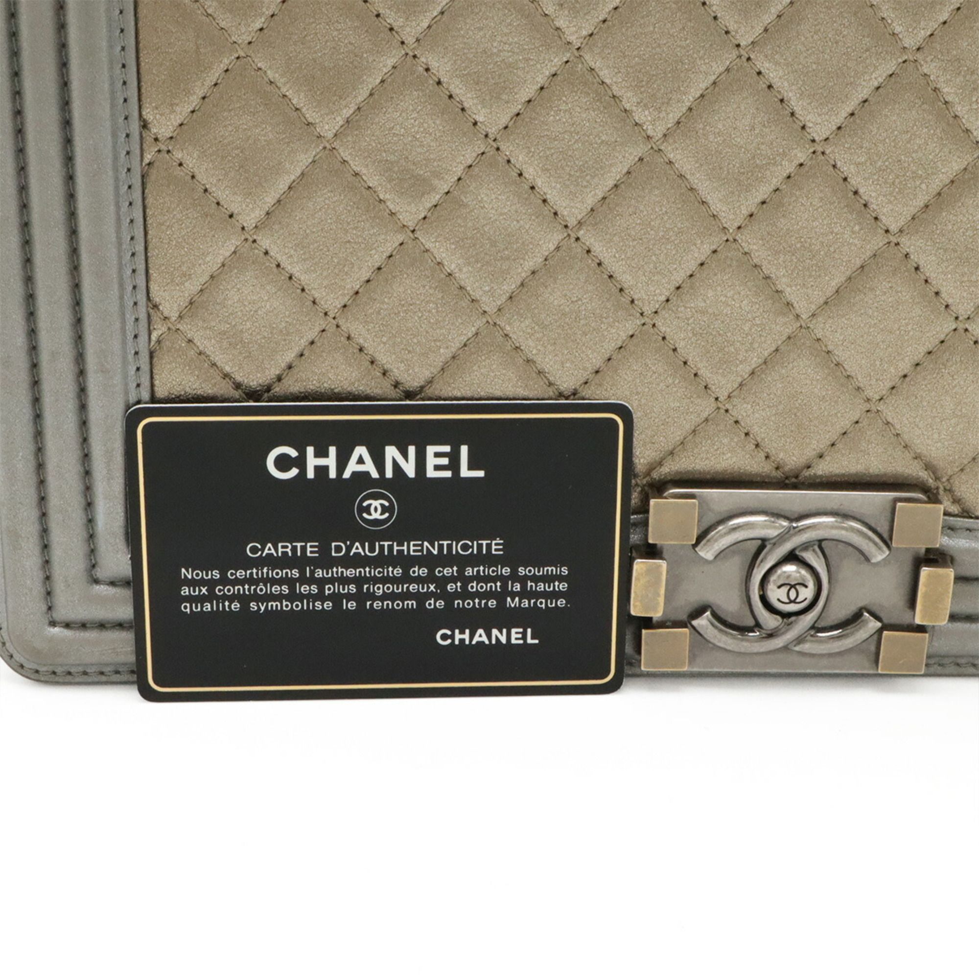 Matelasse Leather Shoulder Bag (Pre-Owned) - Chanel - Modalova