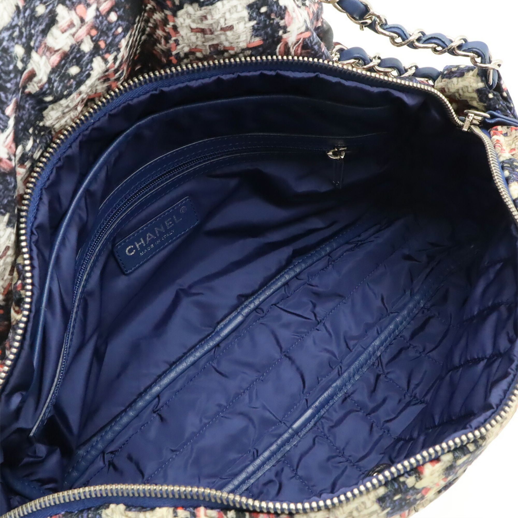 Nylon Leather Handbag Shoulder Bag (Pre-Owned) - Chanel - Modalova