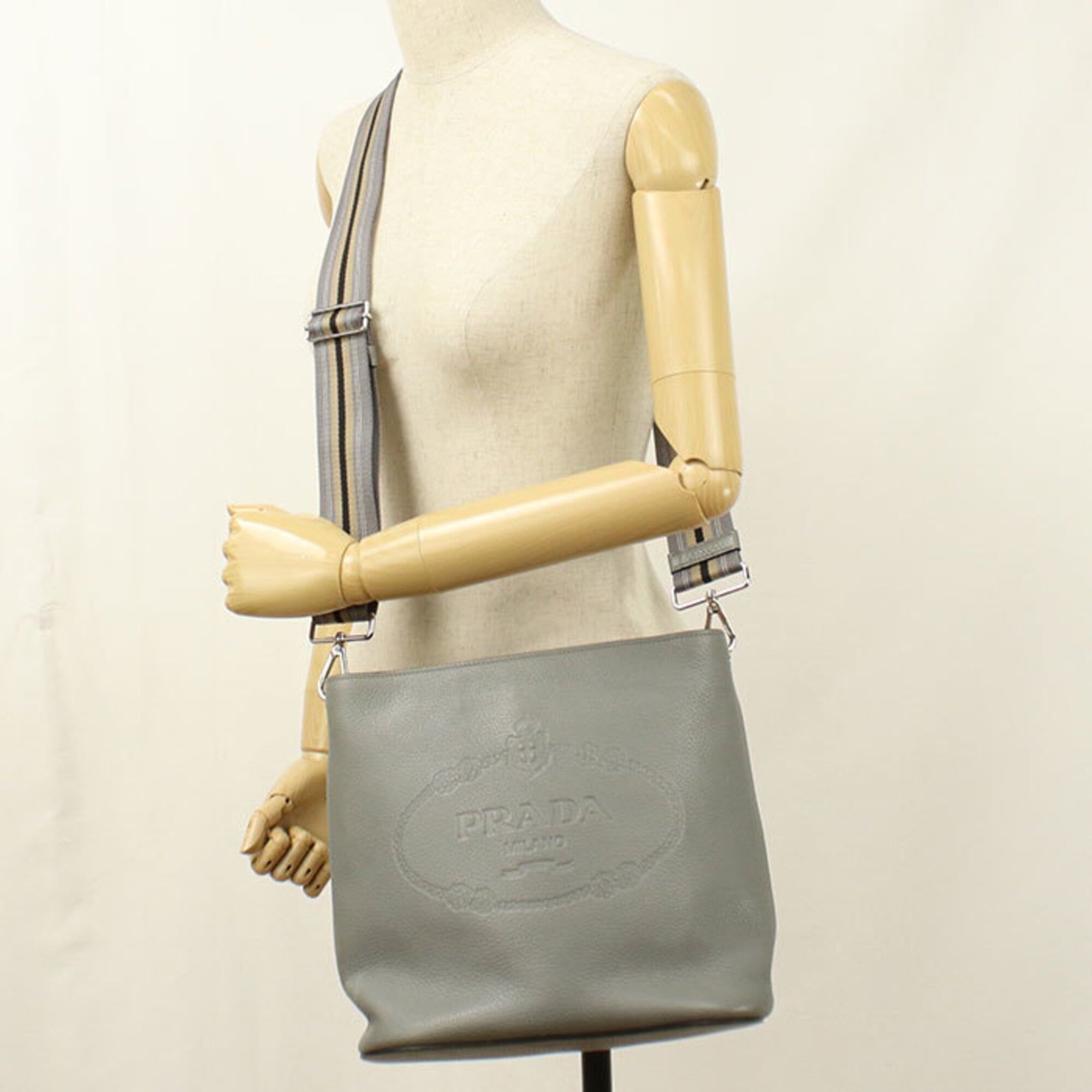 Leather Shoulder Bag (Pre-Owned) - Prada - Modalova