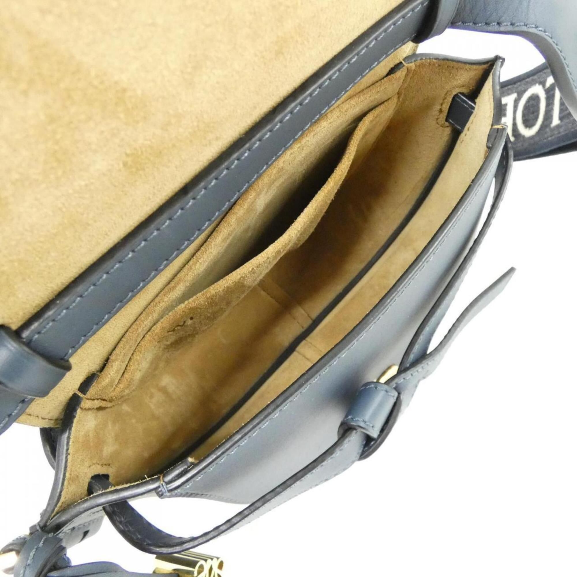 Leather Shoulder Bag (Pre-Owned) - Loewe - Modalova