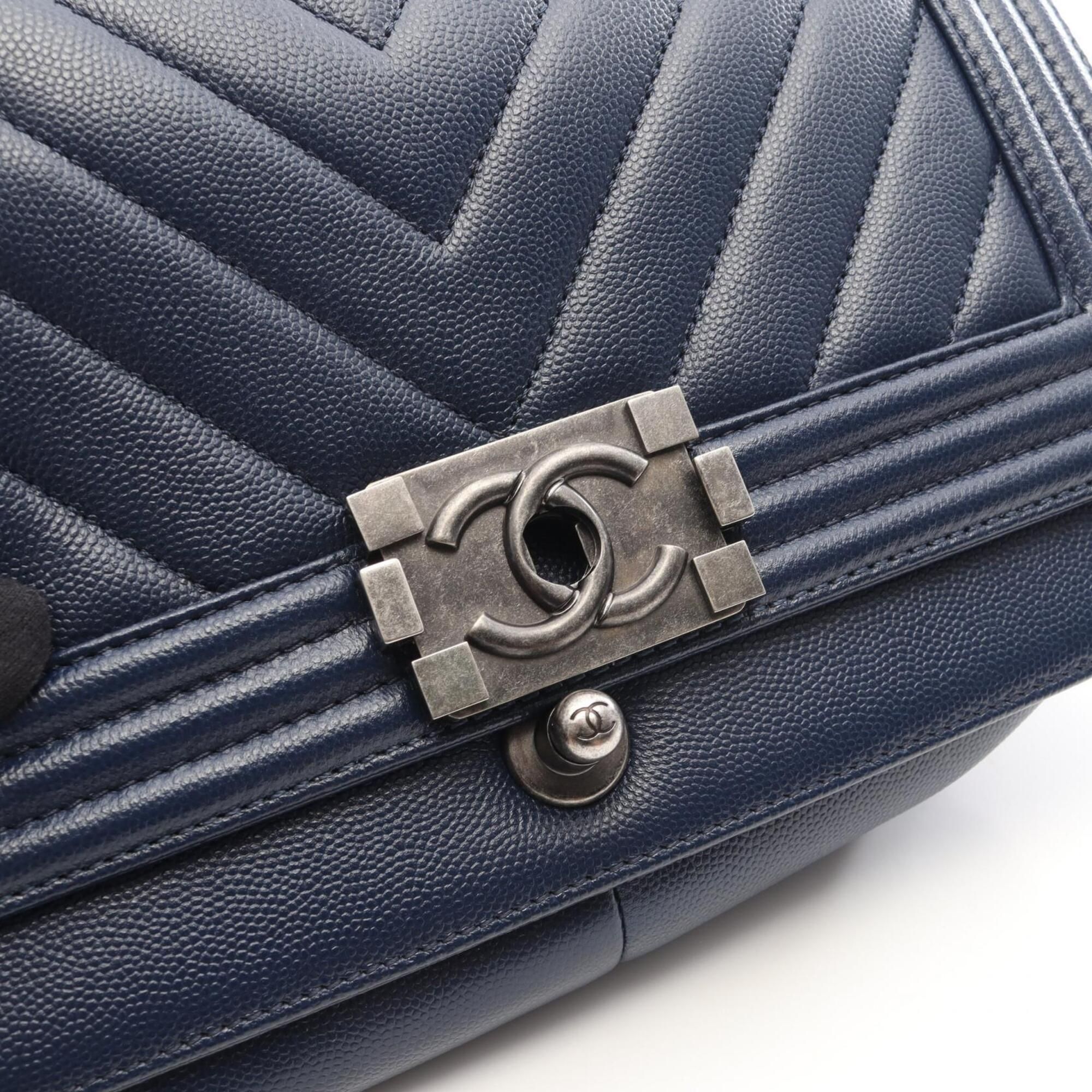 Grained Calfskin Shoulder Bag (Pre-Owned) - Chanel - Modalova
