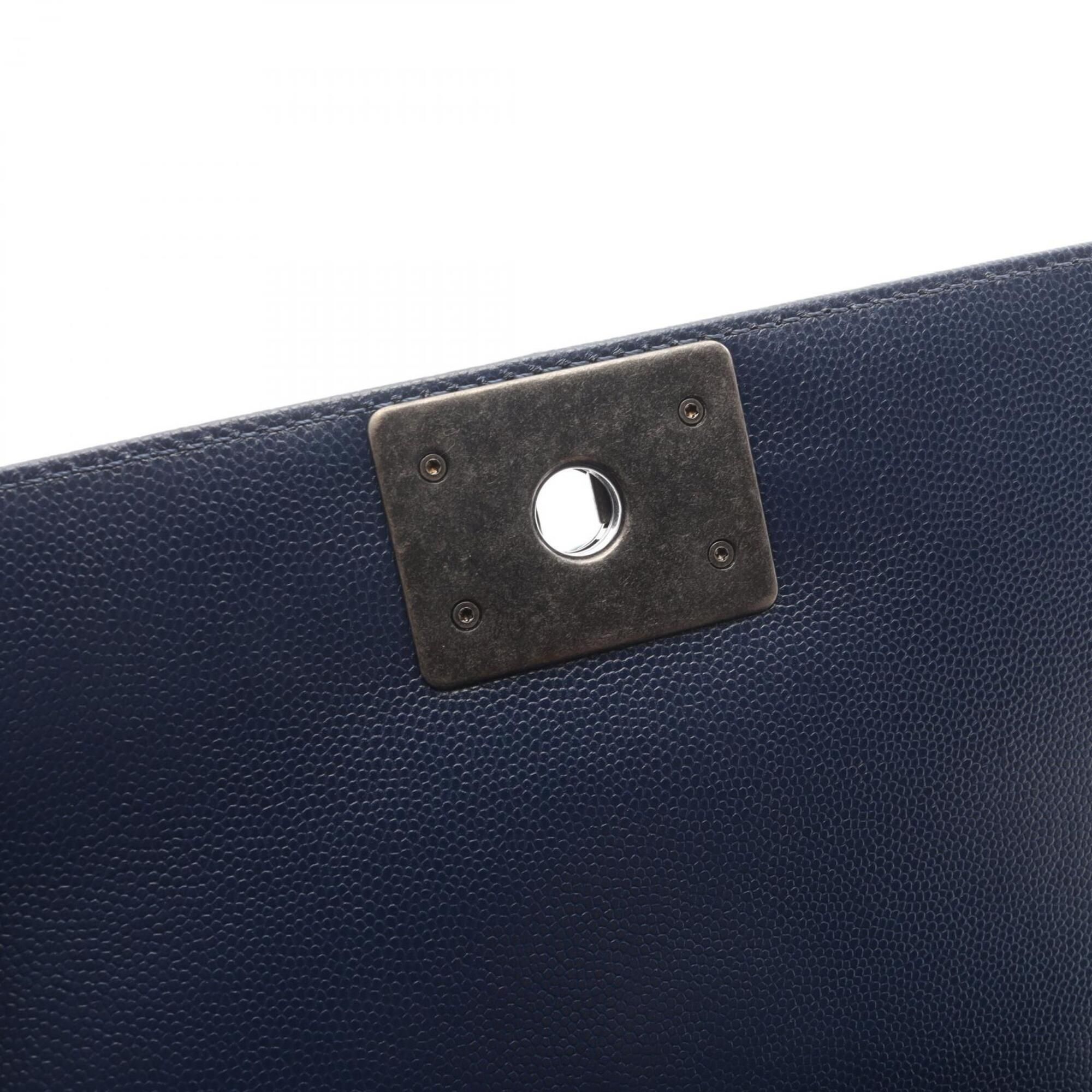 Grained Calfskin Shoulder Bag (Pre-Owned) - Chanel - Modalova
