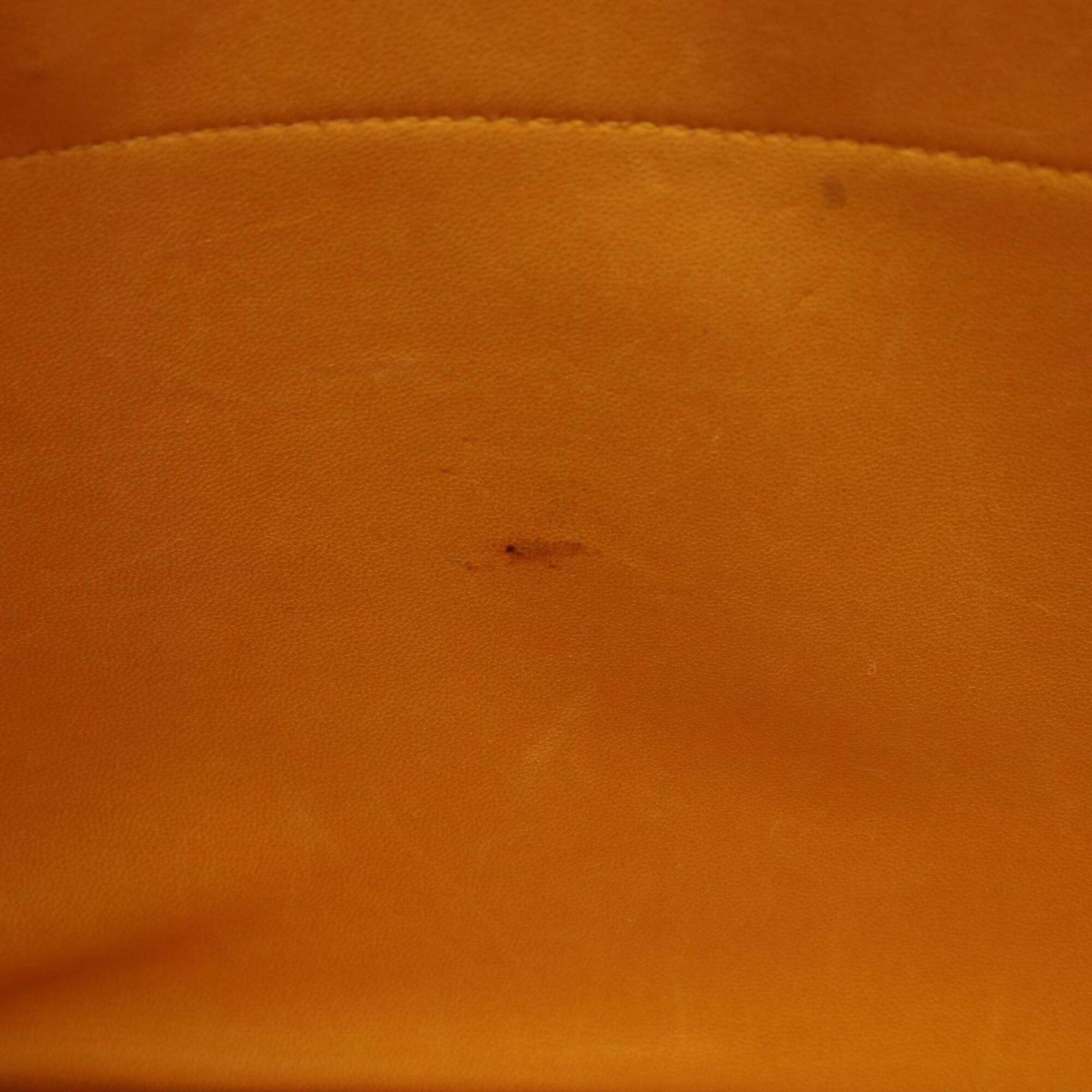 Courchevel Leather Handbag (Pre-Owned) - Hermes - Modalova