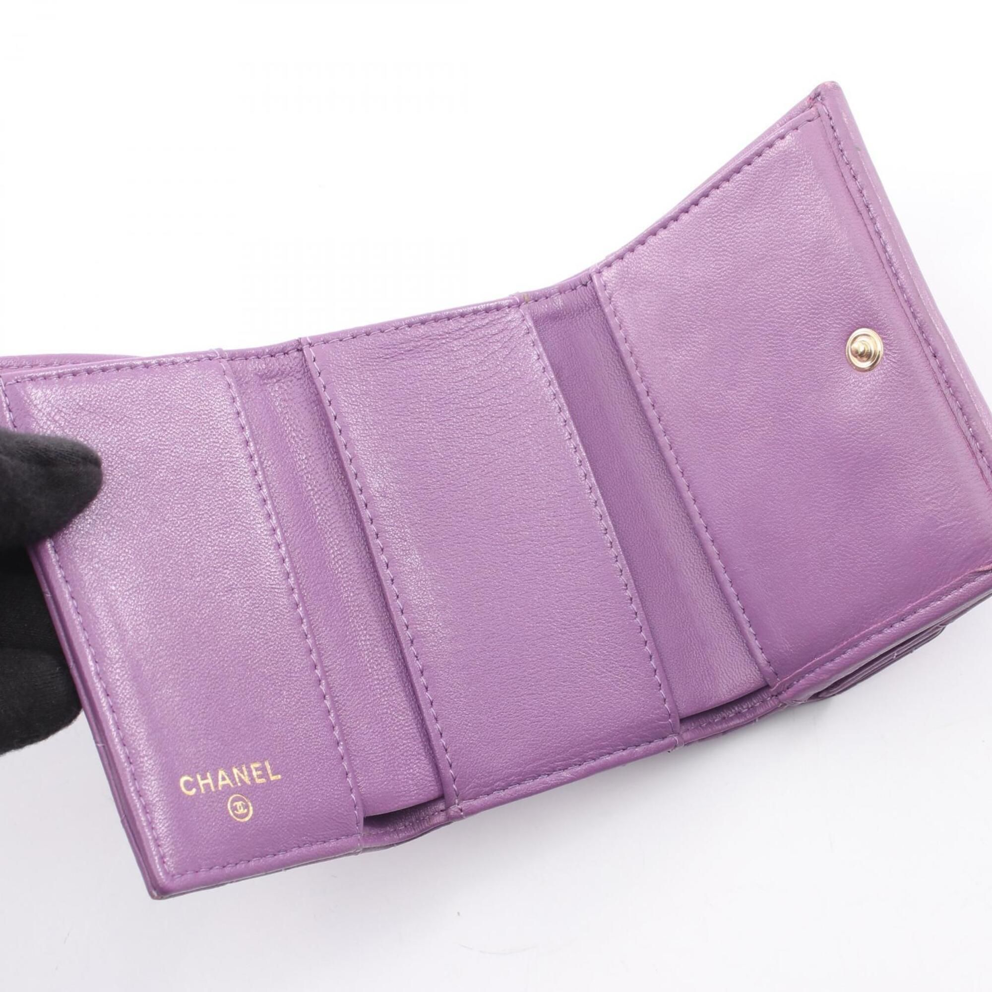 Leather Wallet (Tri-Fold) (Pre-Owned) - Chanel - Modalova