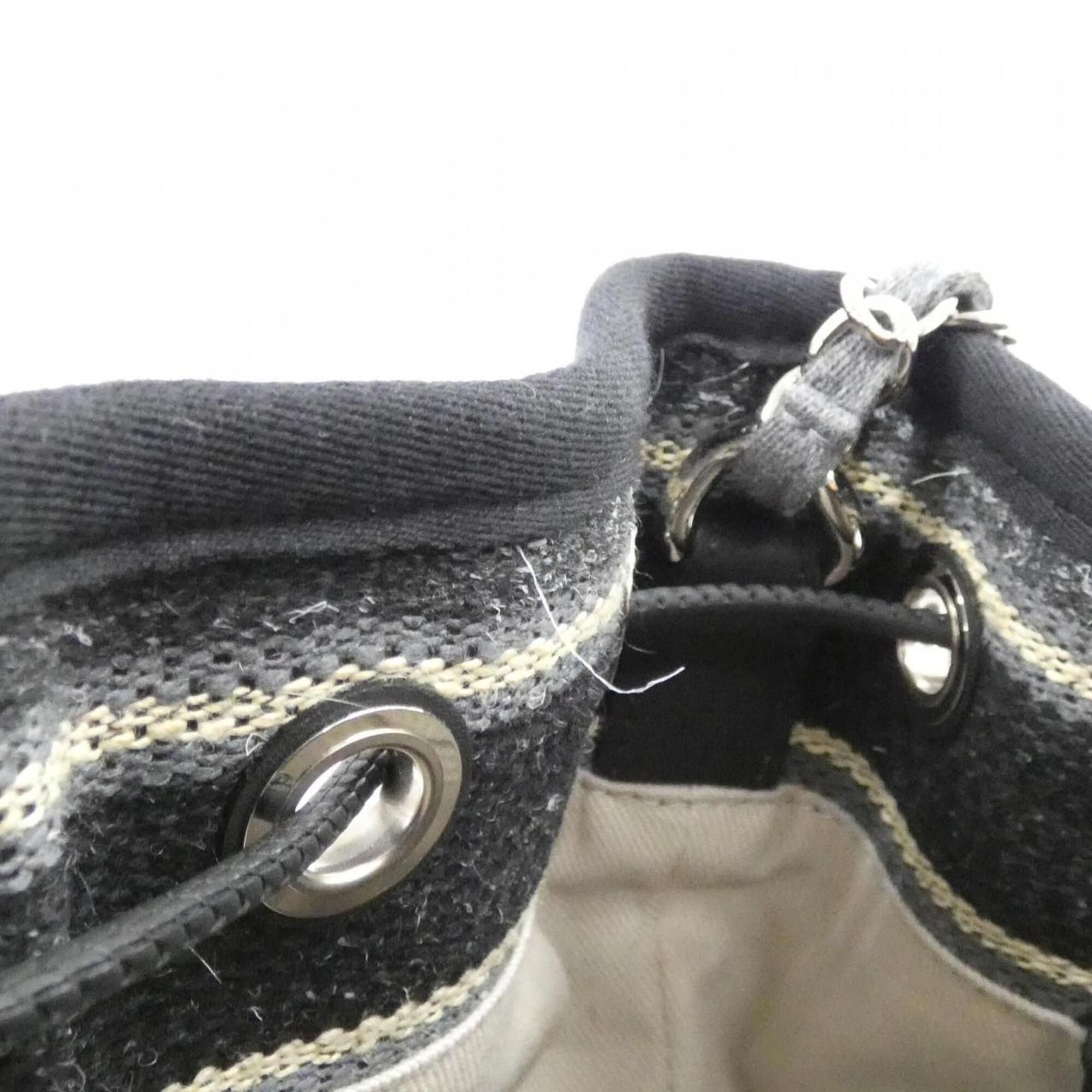Canvas Leather Shoulder Bag (Pre-Owned) - Chanel - Modalova