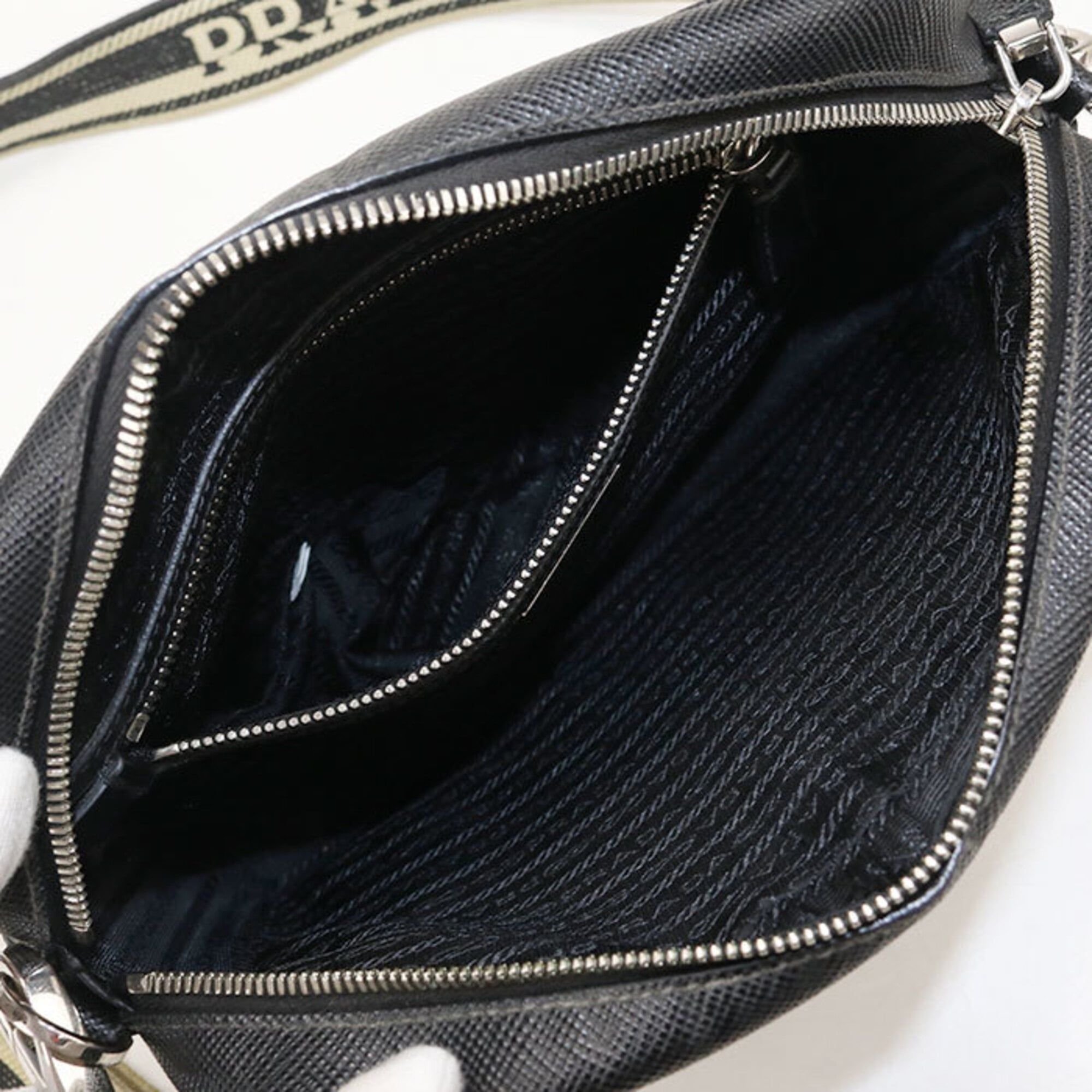 Leather Shoulder Bag (Pre-Owned) - Prada - Modalova