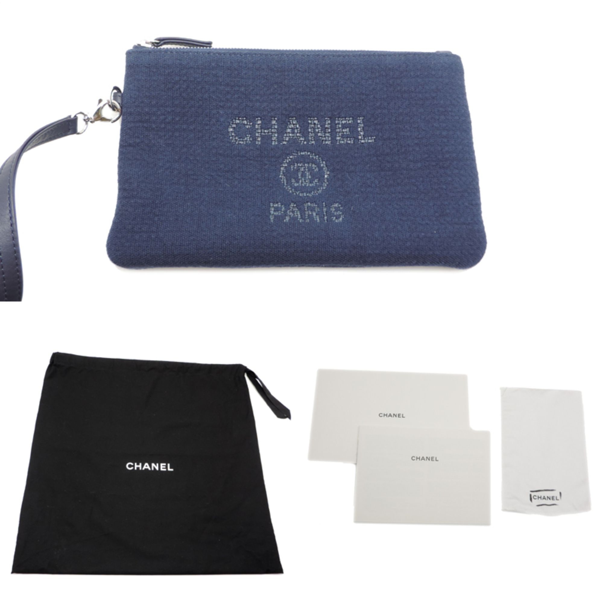 Canvas Leather Pouch Shoulder Bag (Pre-Owned) - Chanel - Modalova
