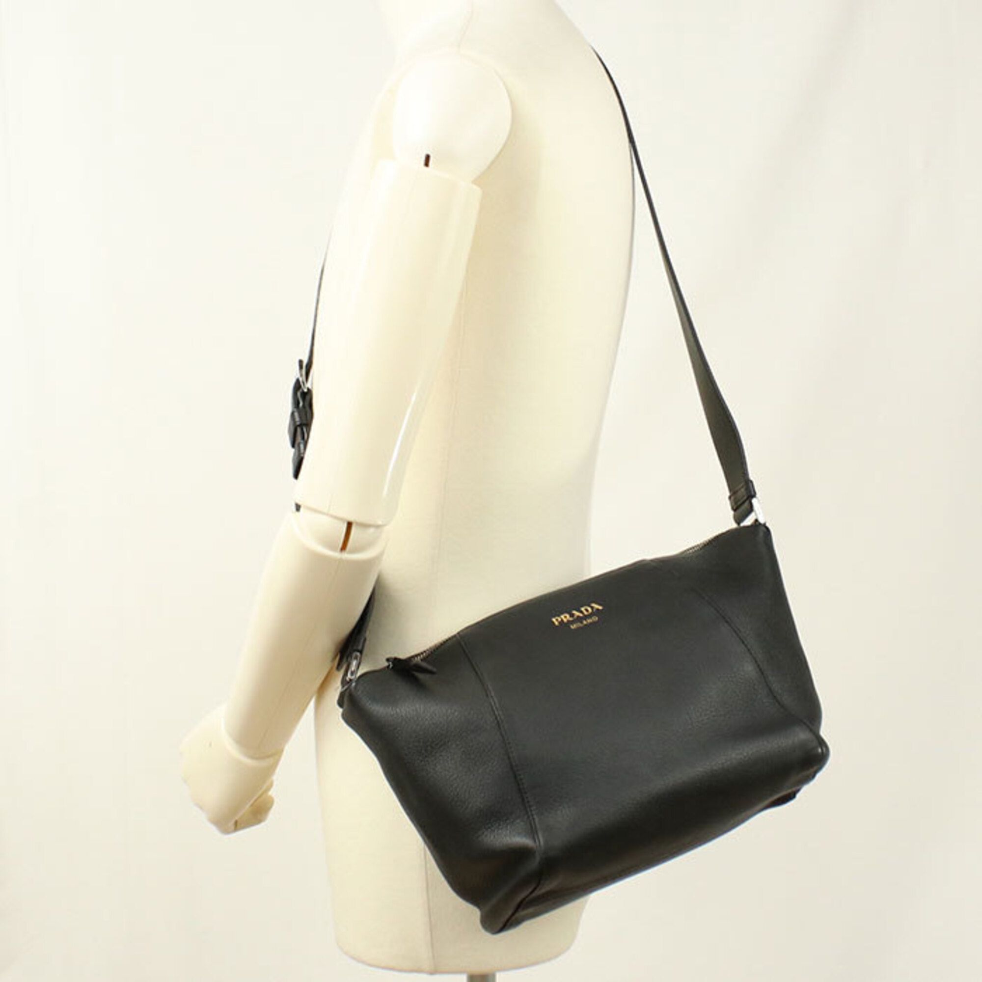 Leather Shoulder Bag (Pre-Owned) - Prada - Modalova