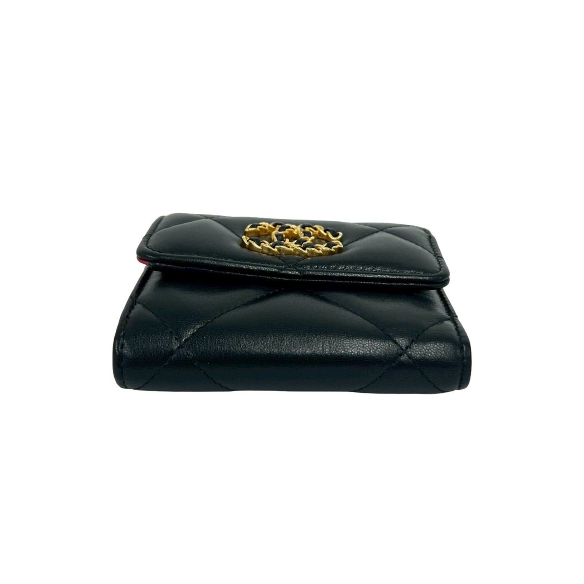 Leather Wallet (Tri-Fold) (Pre-Owned) - Chanel - Modalova