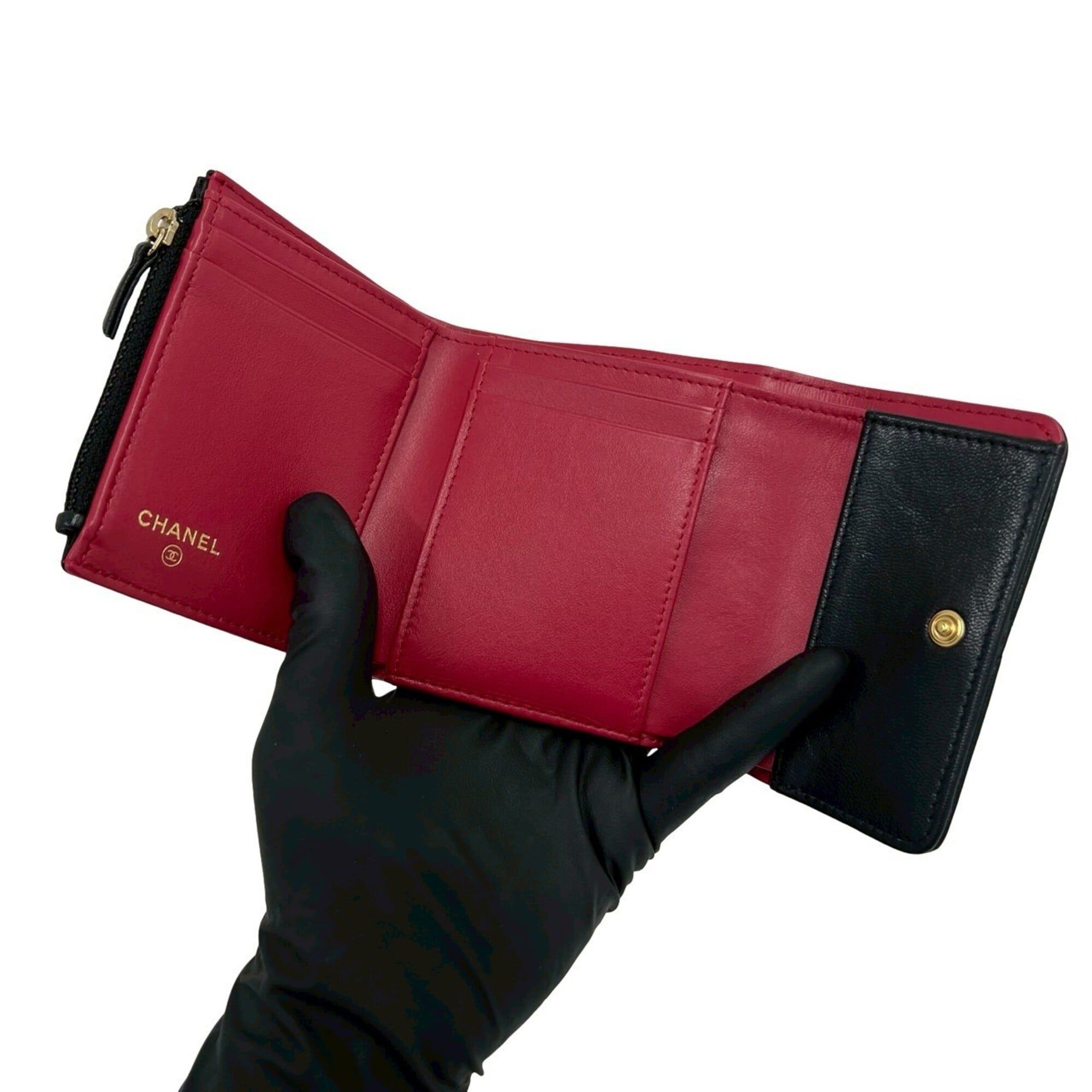 Leather Wallet (Tri-Fold) (Pre-Owned) - Chanel - Modalova