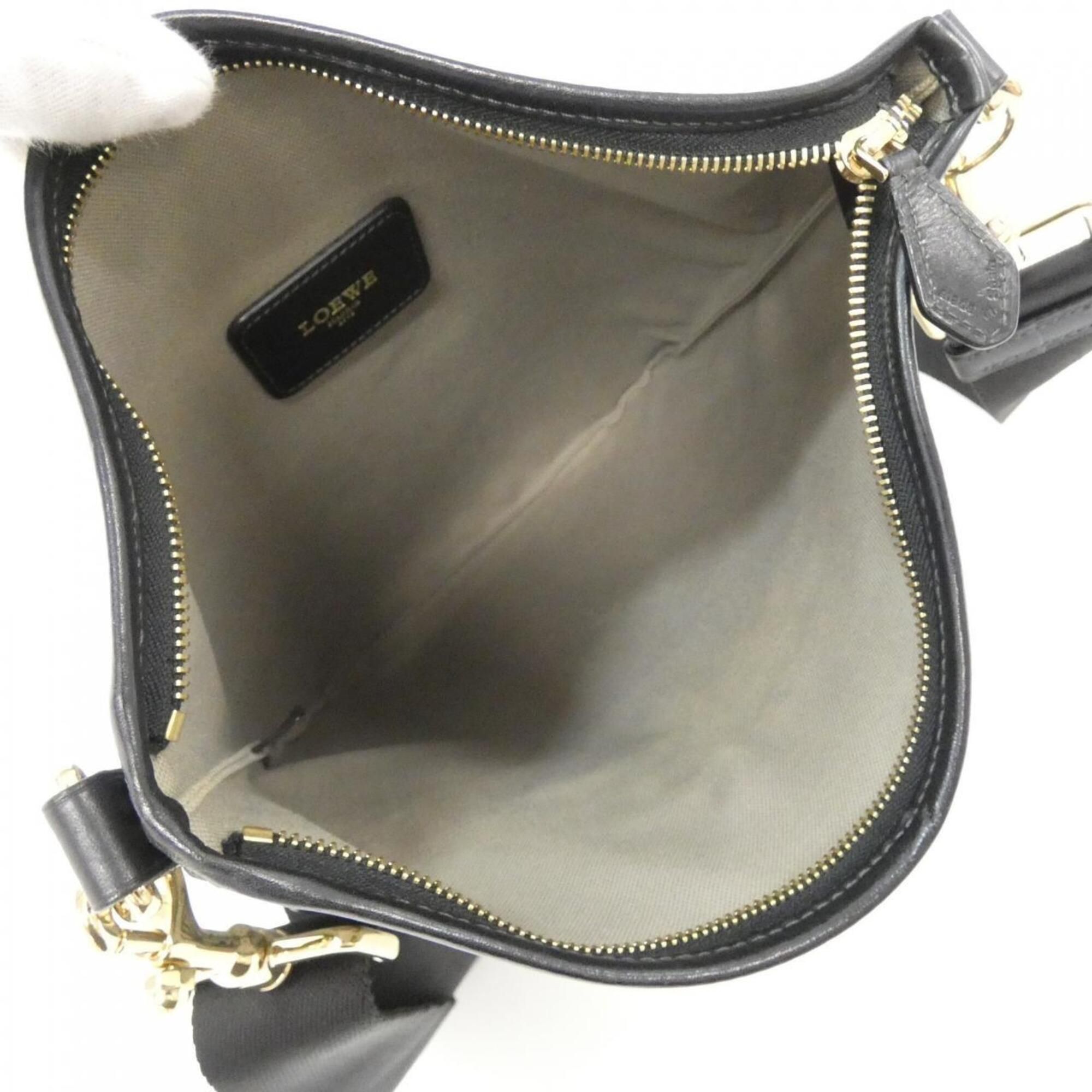 Coated Canvas Shoulder Bag (Pre-Owned) - Loewe - Modalova