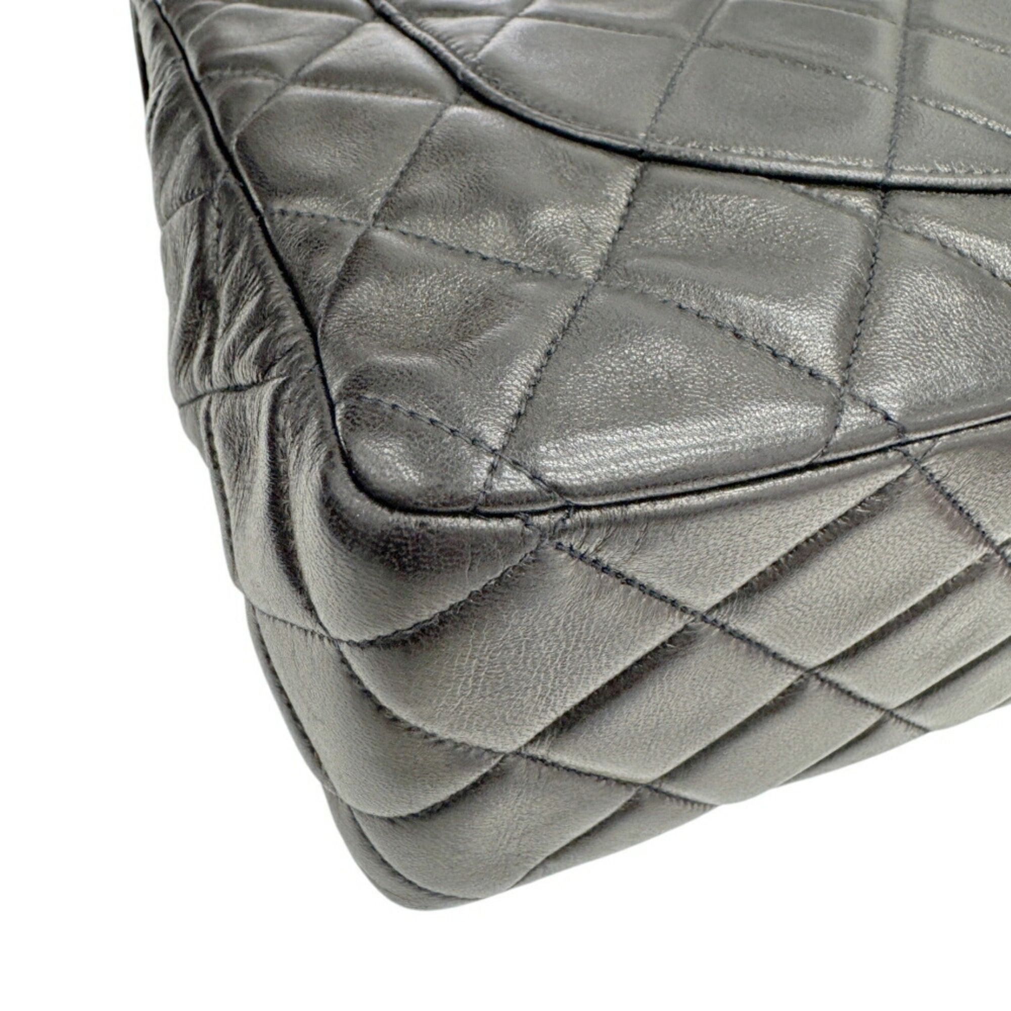 Leather Shoulder Bag (Pre-Owned) - Chanel - Modalova