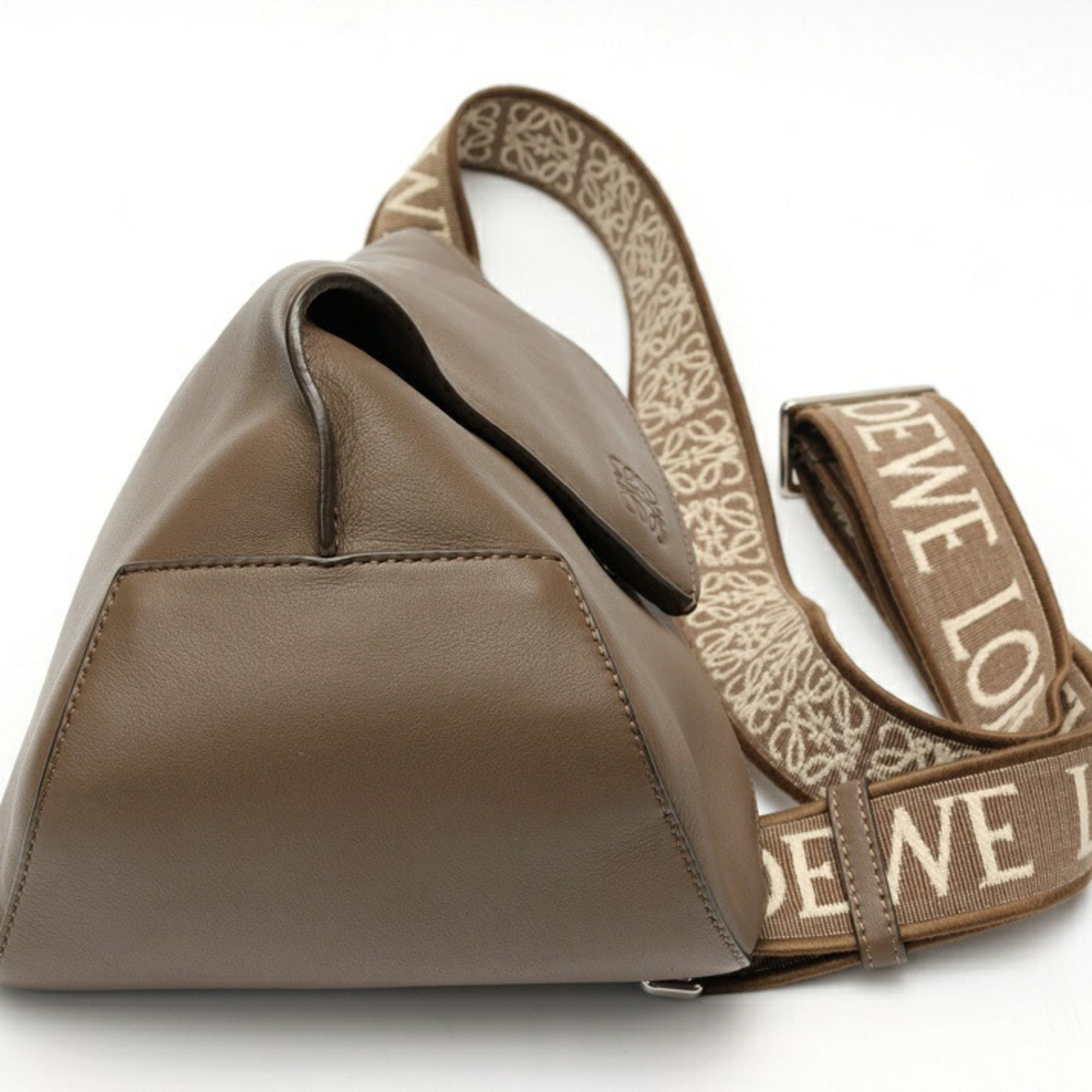 Anton Leather Shoulder Bag (Pre-Owned) - Loewe - Modalova