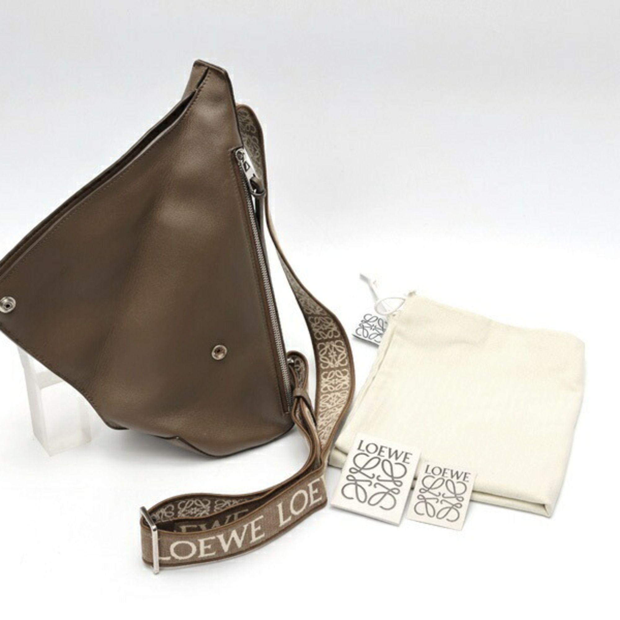 Anton Leather Shoulder Bag (Pre-Owned) - Loewe - Modalova