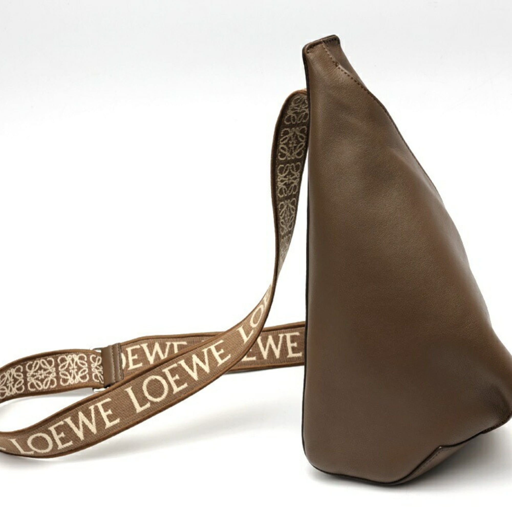 Anton Leather Shoulder Bag (Pre-Owned) - Loewe - Modalova