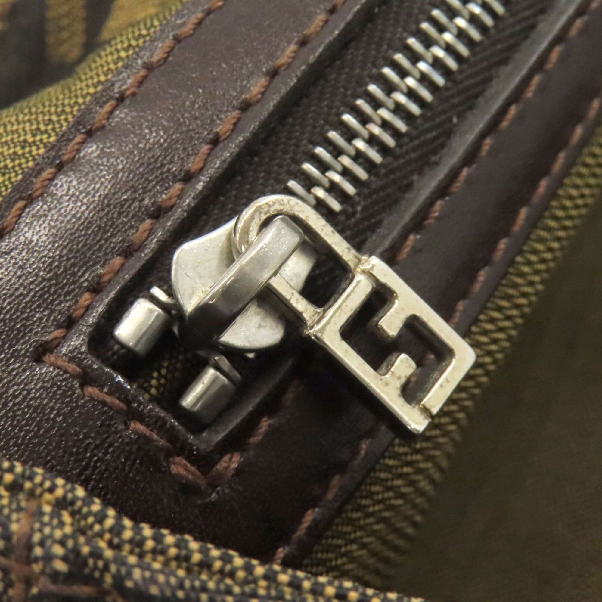 Canvas Leather Handbag (Pre-Owned) - Fendi - Modalova