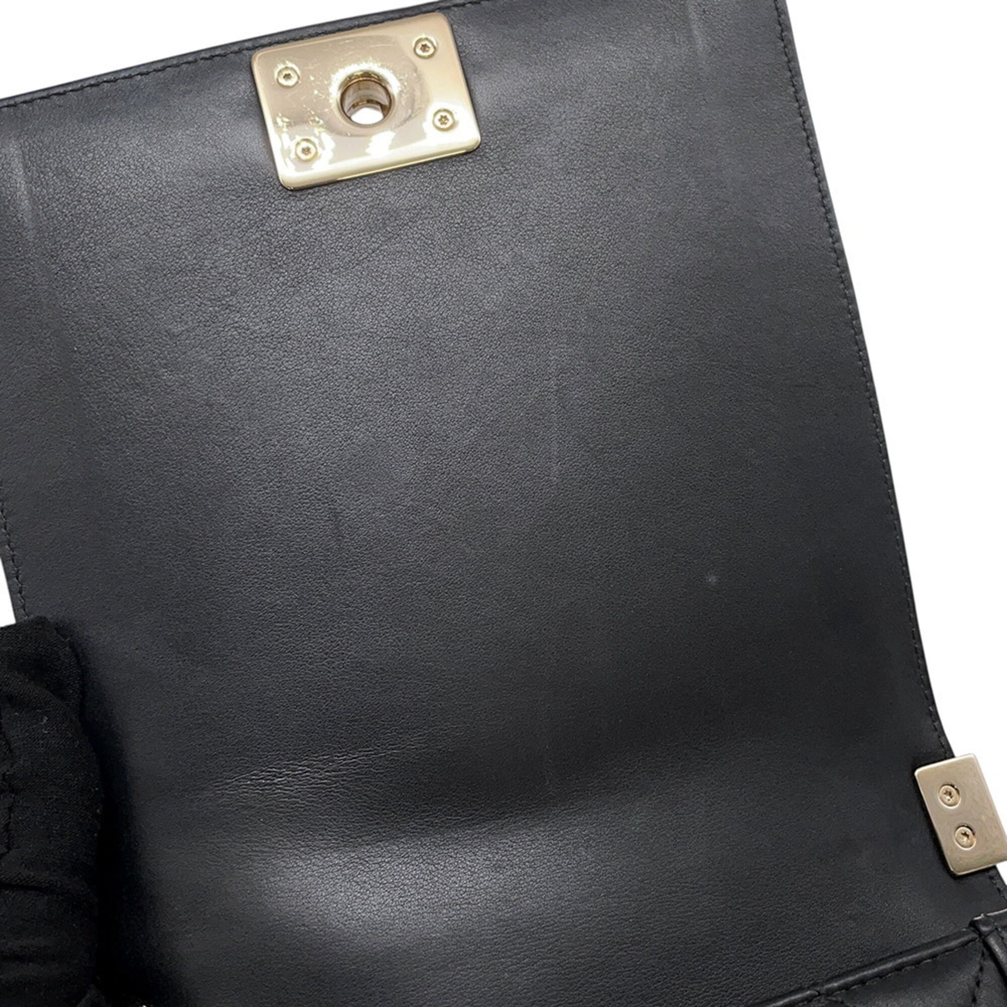 Boy Leather Handbag Shoulder Bag (Pre-Owned) - Chanel - Modalova
