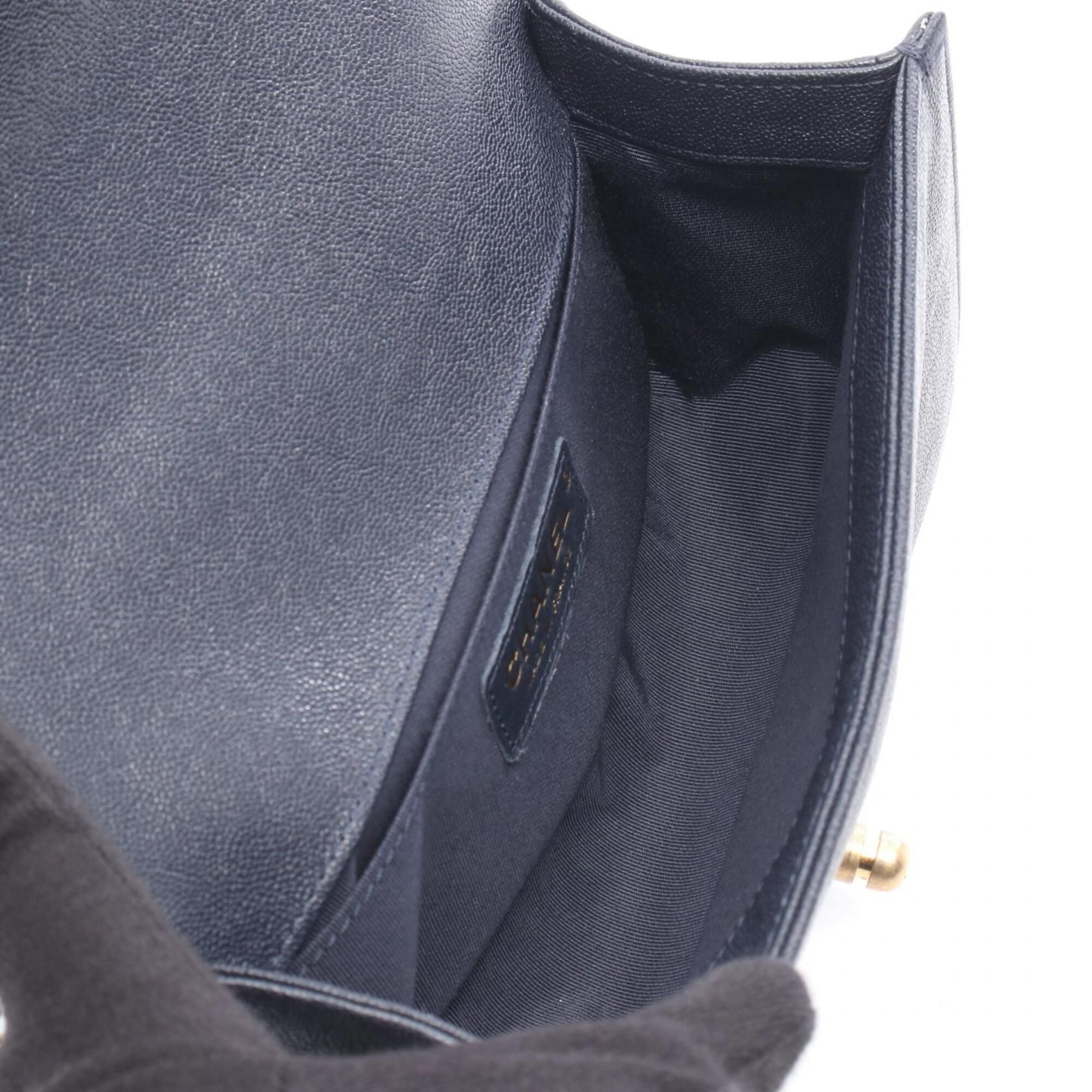 Boy Leather Handbag Shoulder Bag (Pre-Owned) - Chanel - Modalova