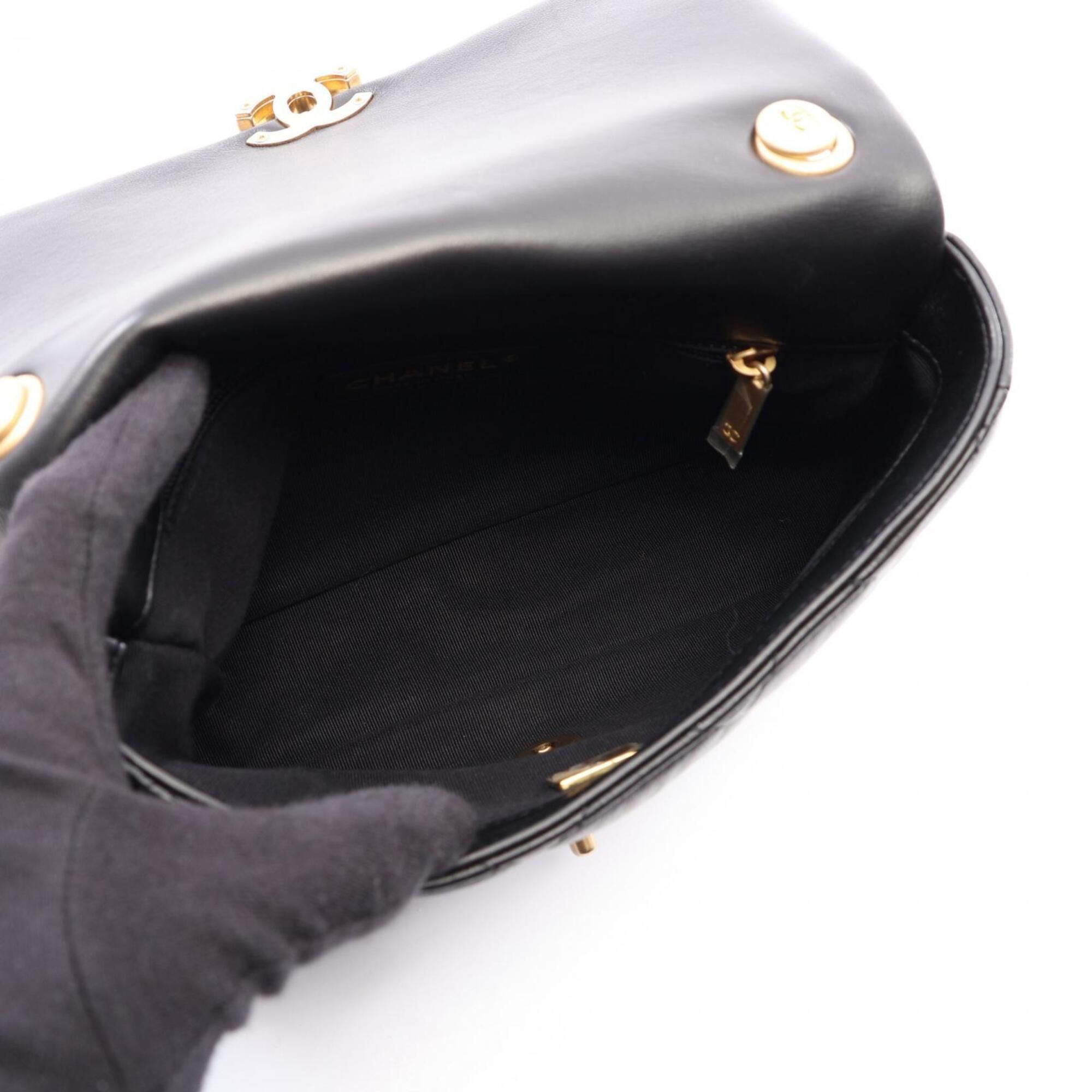 Matelasse Leather Handbag Shoulder Bag (Pre-Owned) - Chanel - Modalova