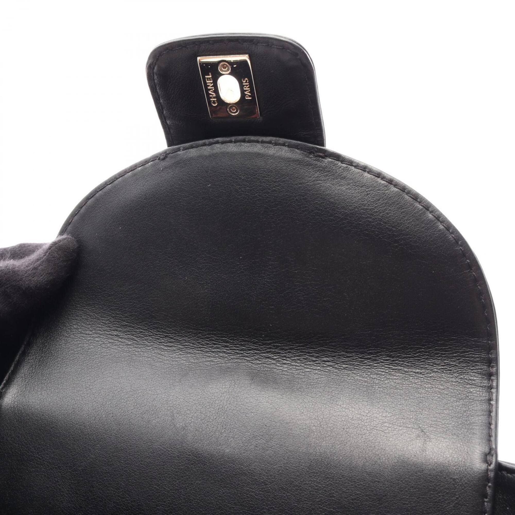 Matelasse Leather Handbag Shoulder Bag (Pre-Owned) - Chanel - Modalova