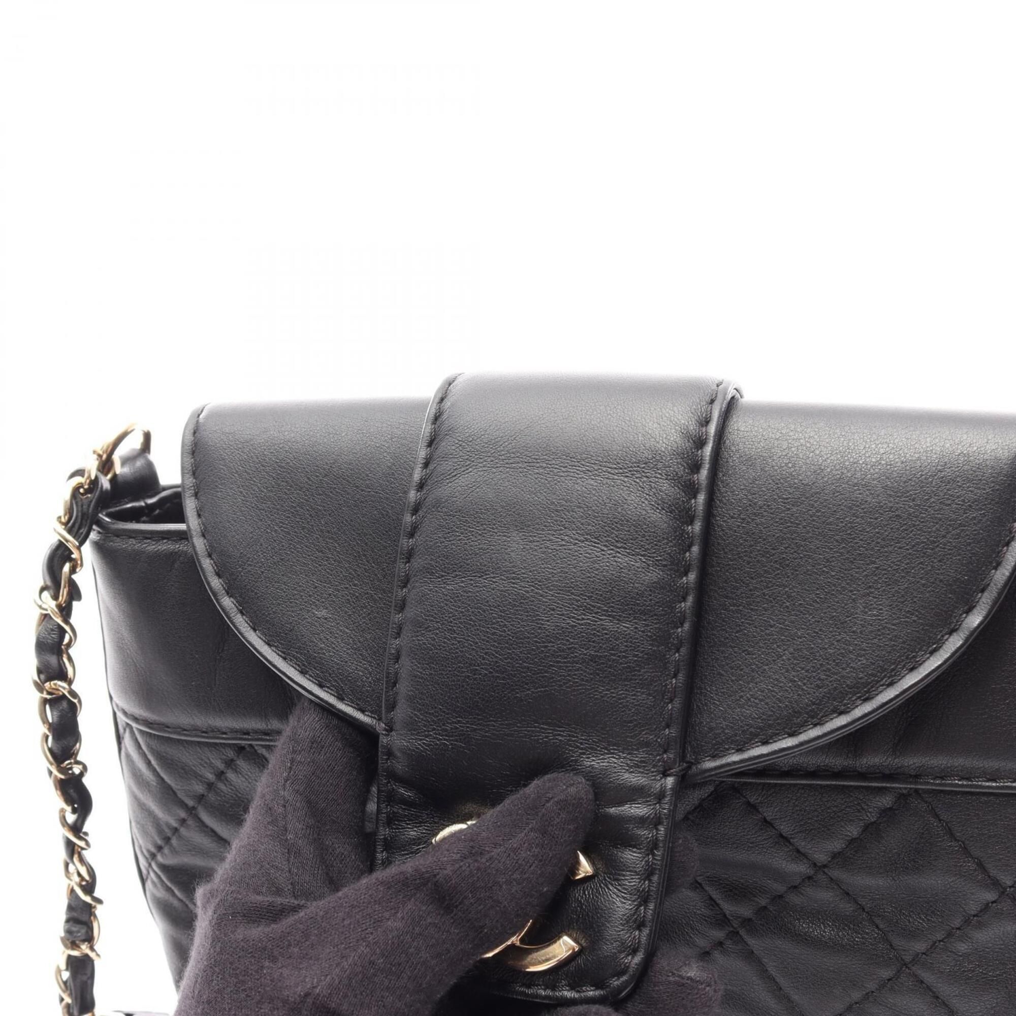 Matelasse Leather Handbag Shoulder Bag (Pre-Owned) - Chanel - Modalova