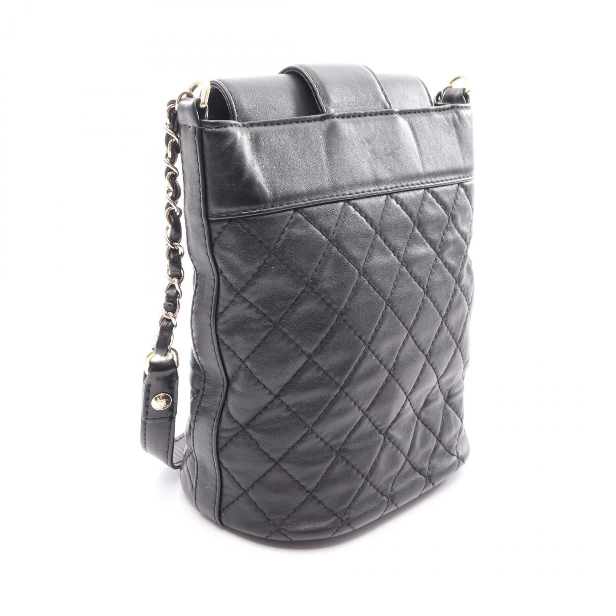 Matelasse Leather Handbag Shoulder Bag (Pre-Owned) - Chanel - Modalova