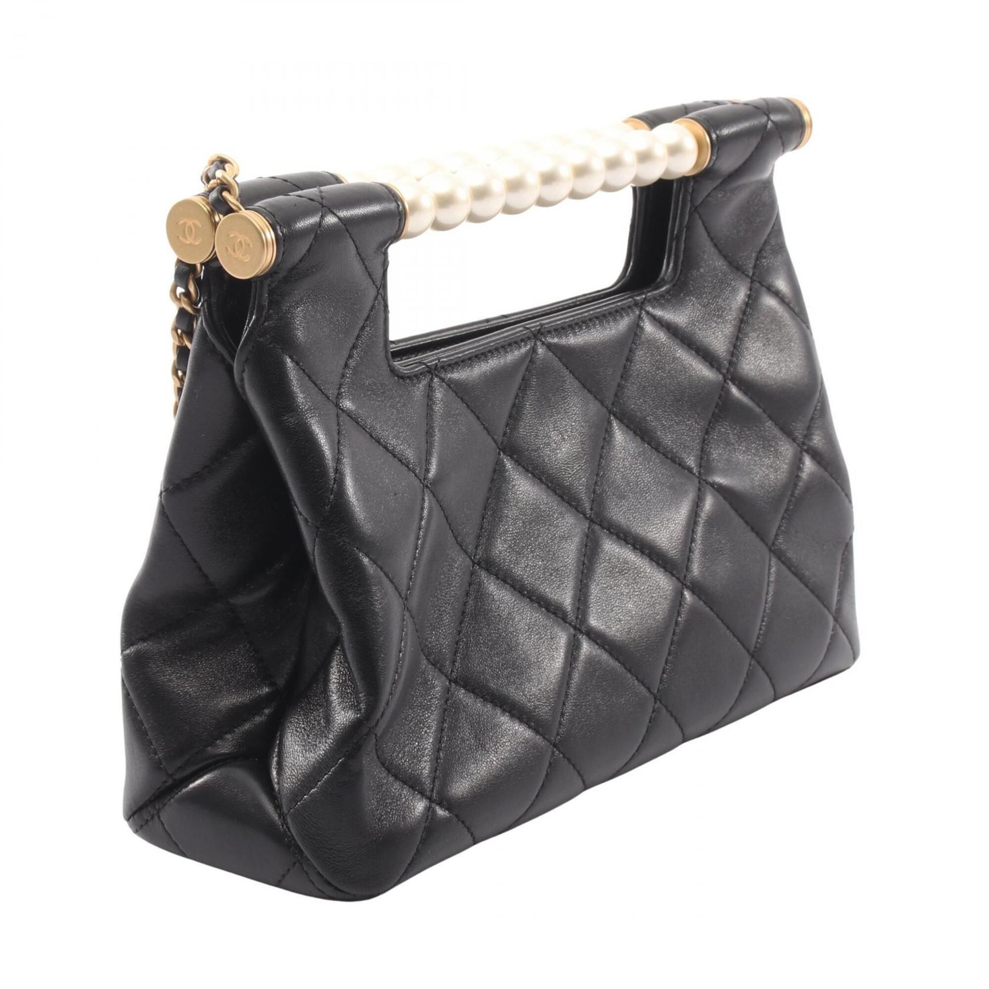 Matelasse Leather Handbag Shoulder Bag (Pre-Owned) - Chanel - Modalova