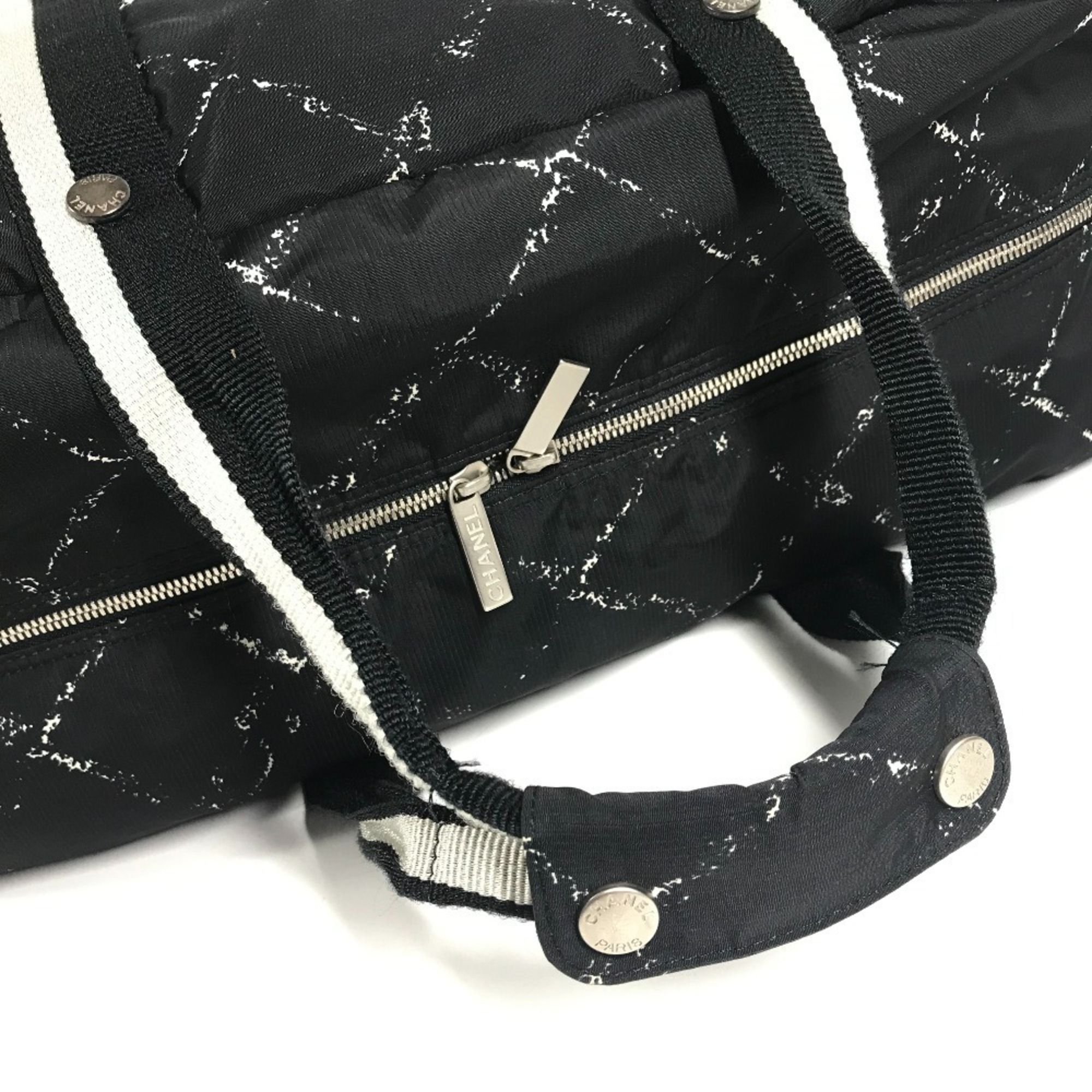 Nylon Boston Bag Shoulder Bag (Pre-Owned) - Chanel - Modalova