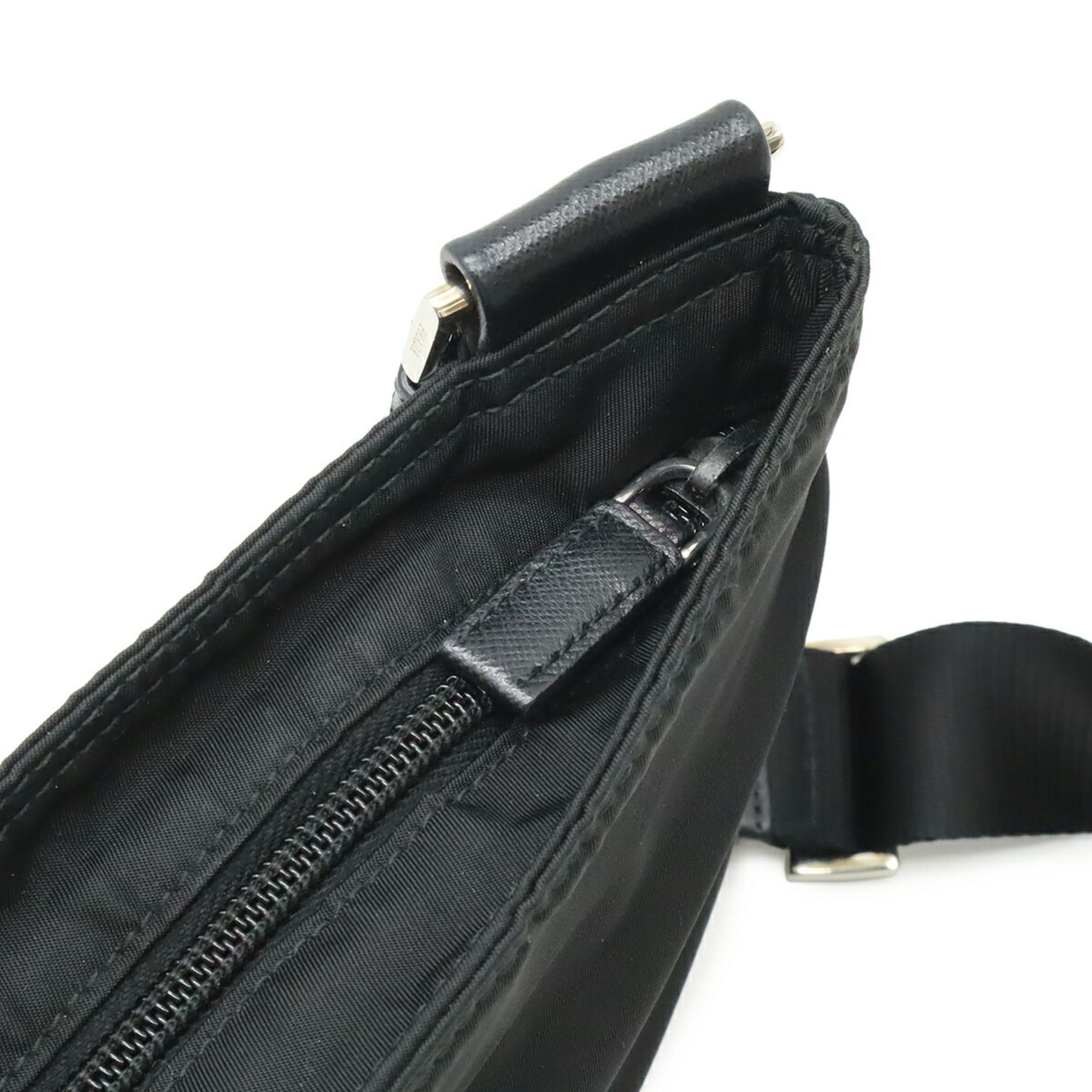 Nylon Shoulder Bag (Pre-Owned) - Prada - Modalova