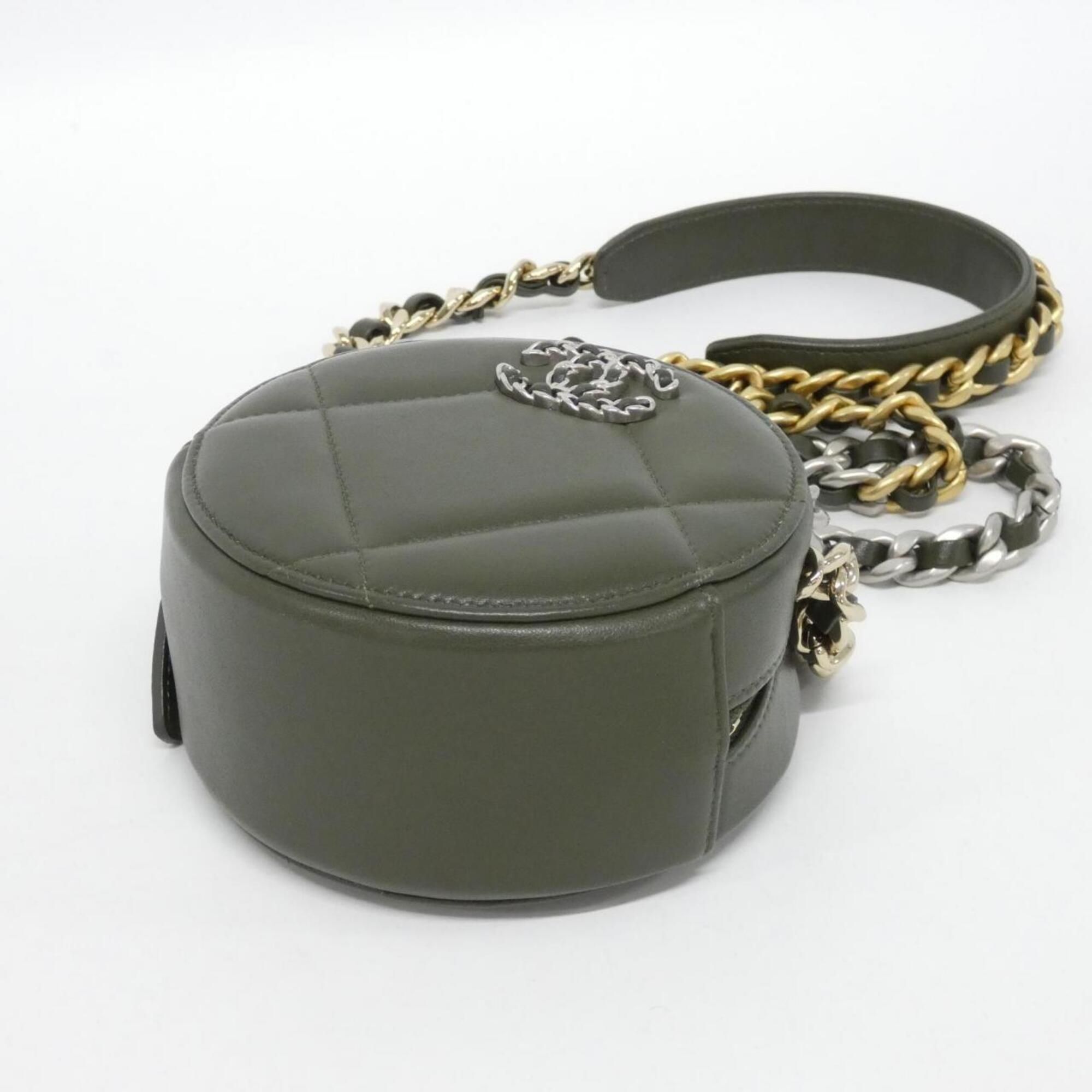 Leather Shoulder Bag (Pre-Owned) - Chanel - Modalova