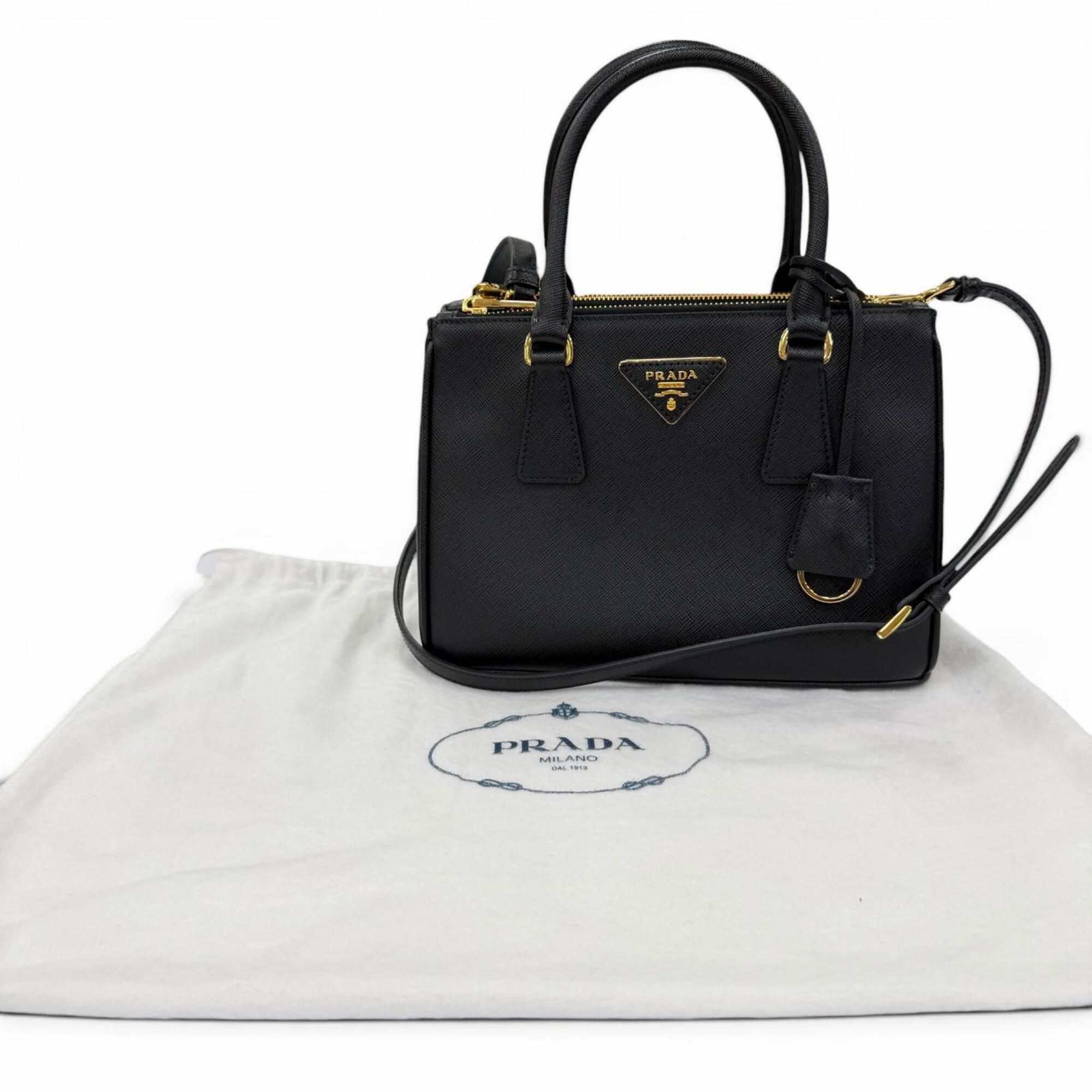 Leather Handbag Shoulder Bag (Pre-Owned) - Prada - Modalova