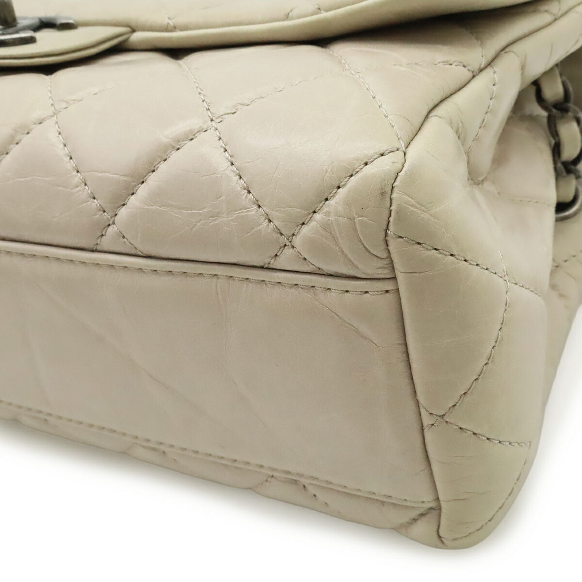 Matelasse Leather Shoulder Bag (Pre-Owned) - Chanel - Modalova