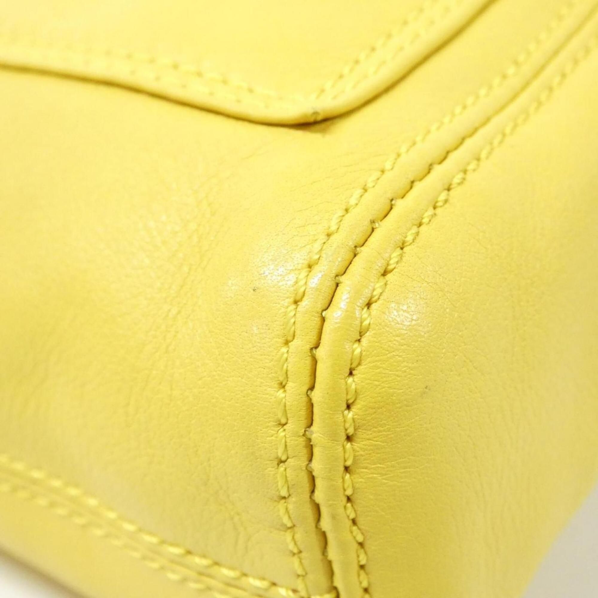 Leather Shoulder Bag (Pre-Owned) - Chanel - Modalova