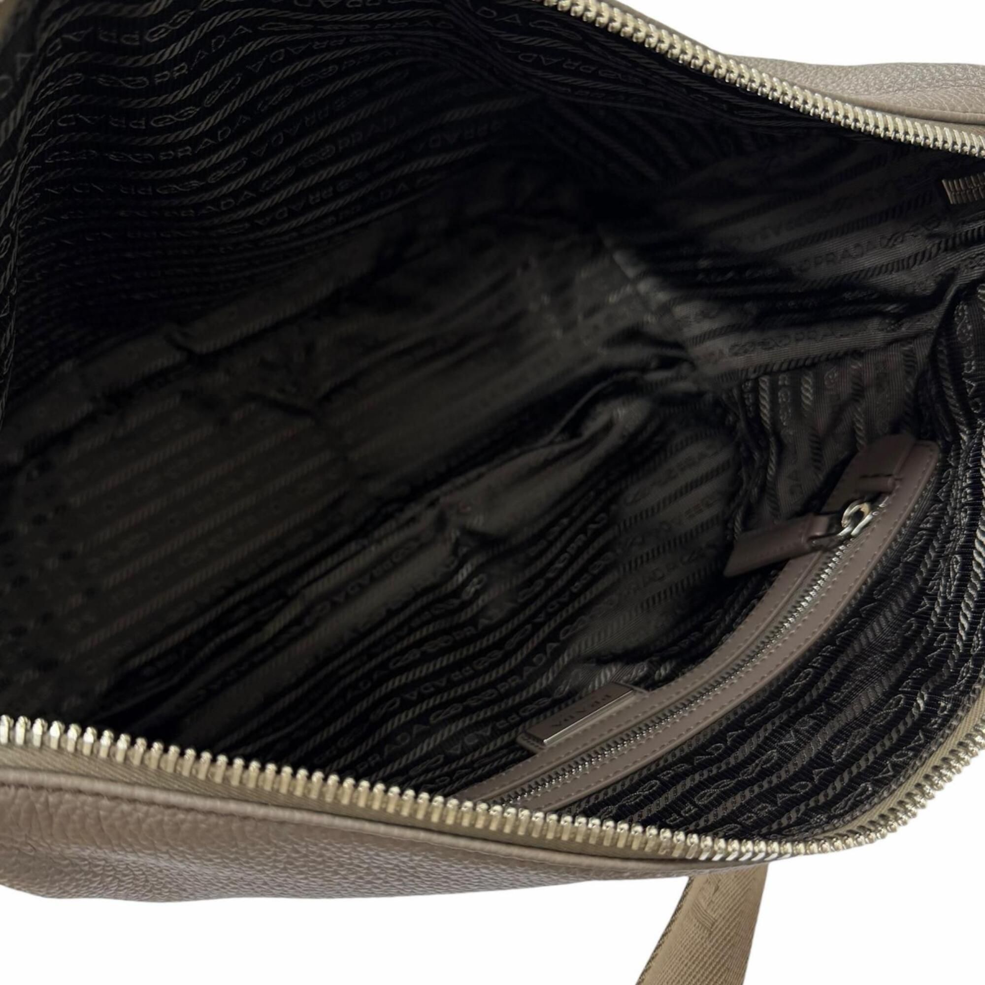 Leather Shoulder Bag (Pre-Owned) - Prada - Modalova