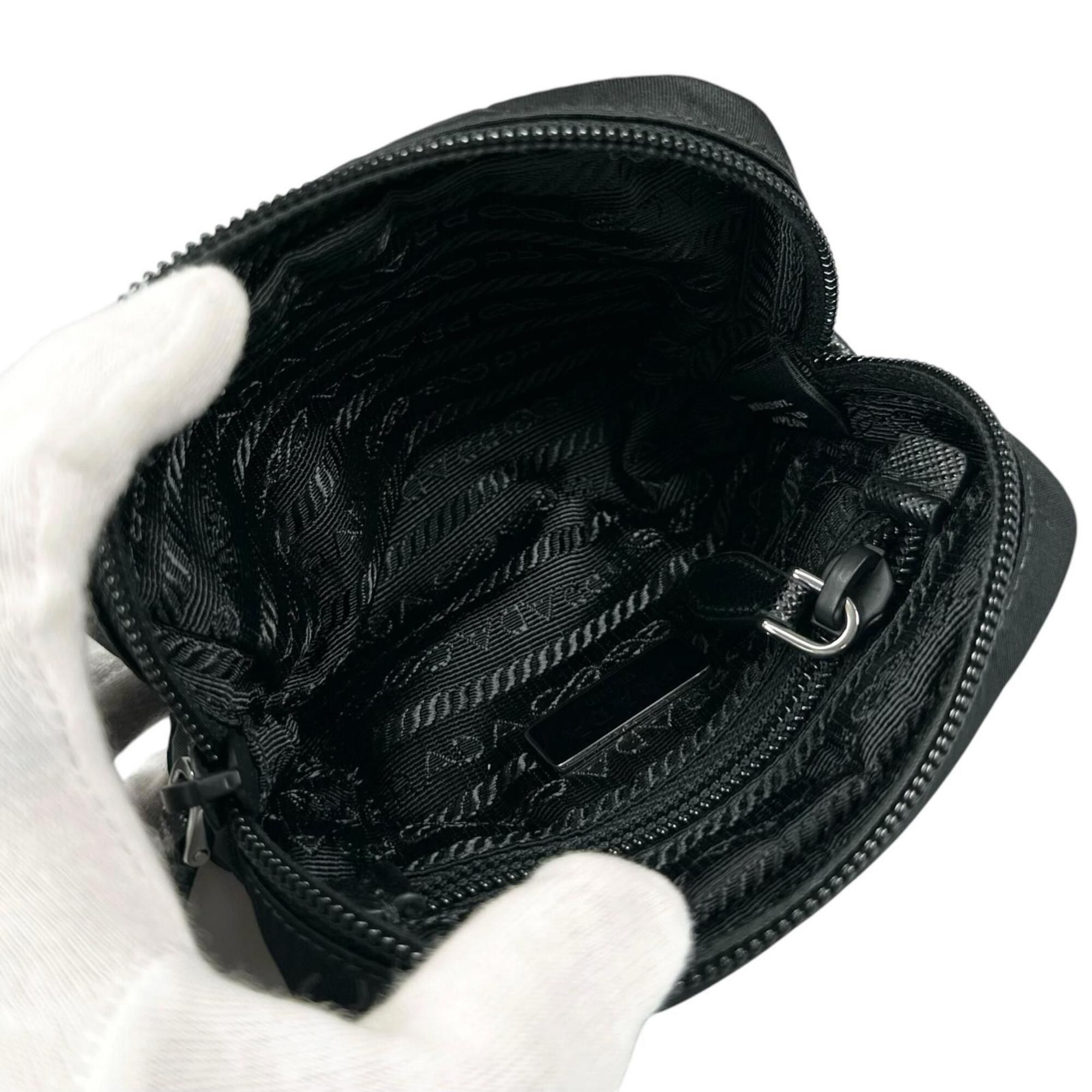 Prada Black Nylon Pouch (Pre-Owned) - Prada - Modalova