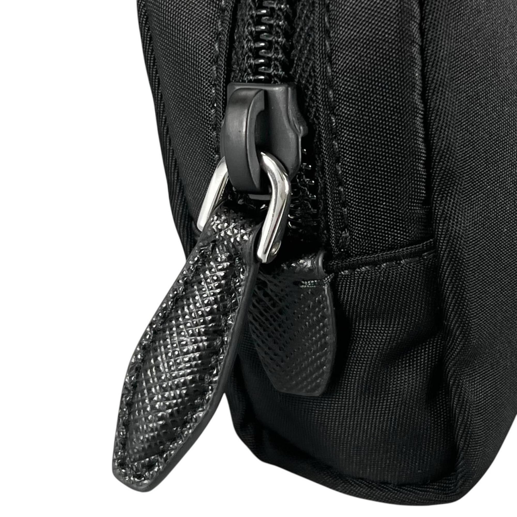 Prada Black Nylon Pouch (Pre-Owned) - Prada - Modalova