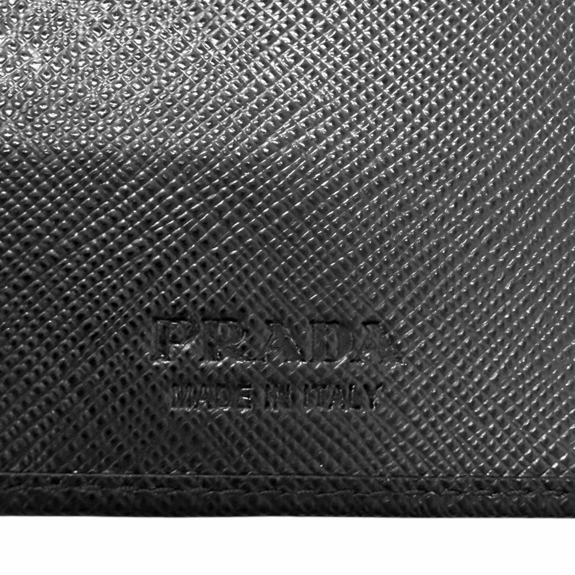 Leather Long Wallet (Bi-Fold) (Pre-Owned) - Prada - Modalova