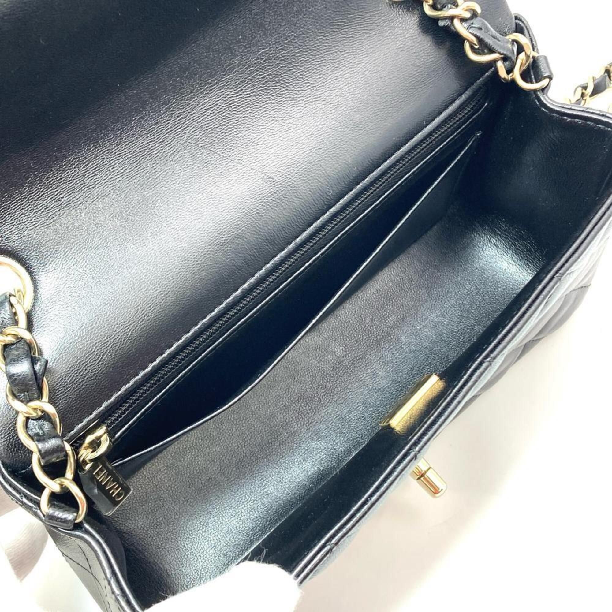 Leather Shoulder Bag (Pre-Owned) - Chanel - Modalova