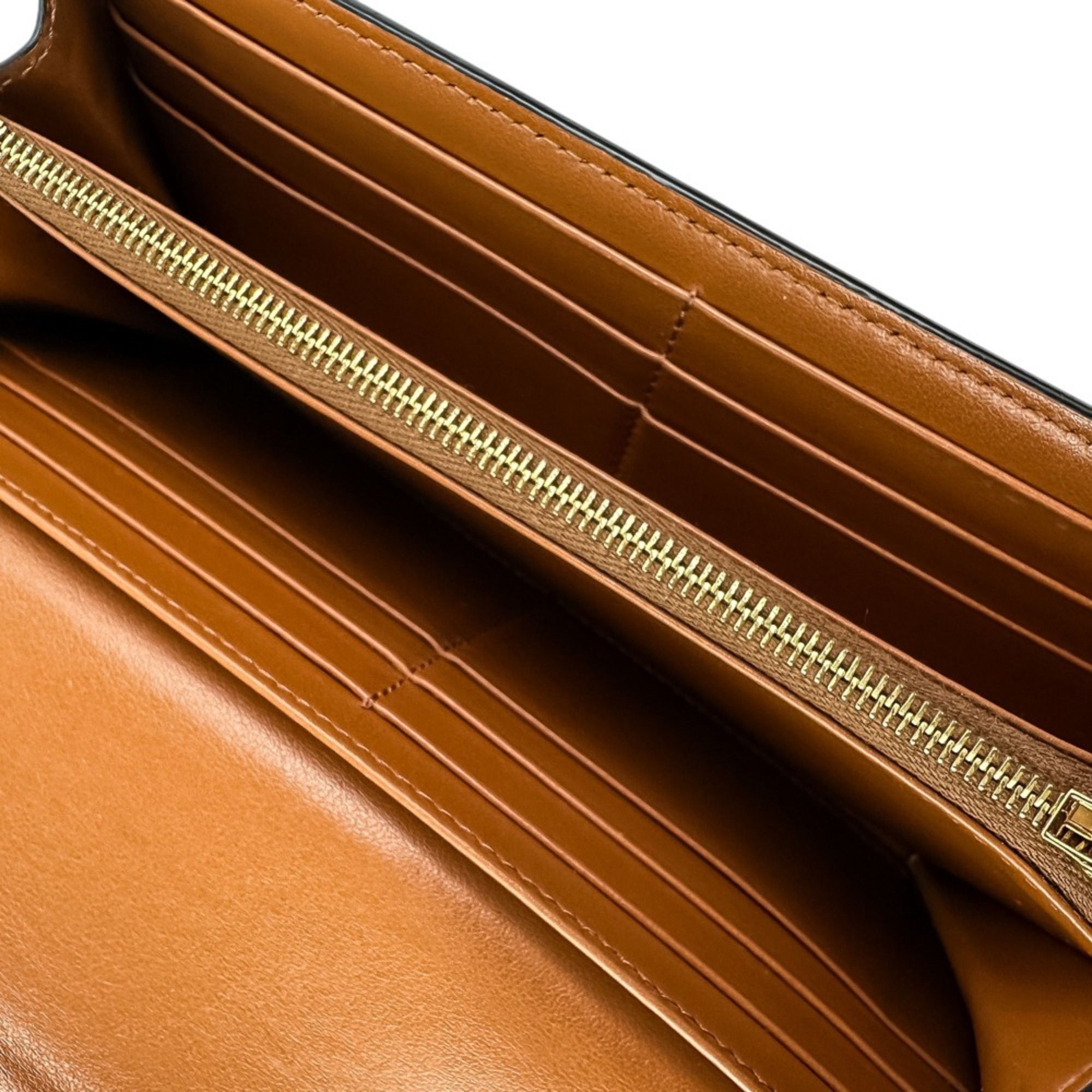 Pvc Long Wallet (Bi-Fold) (Pre-Owned) - Celine - Modalova