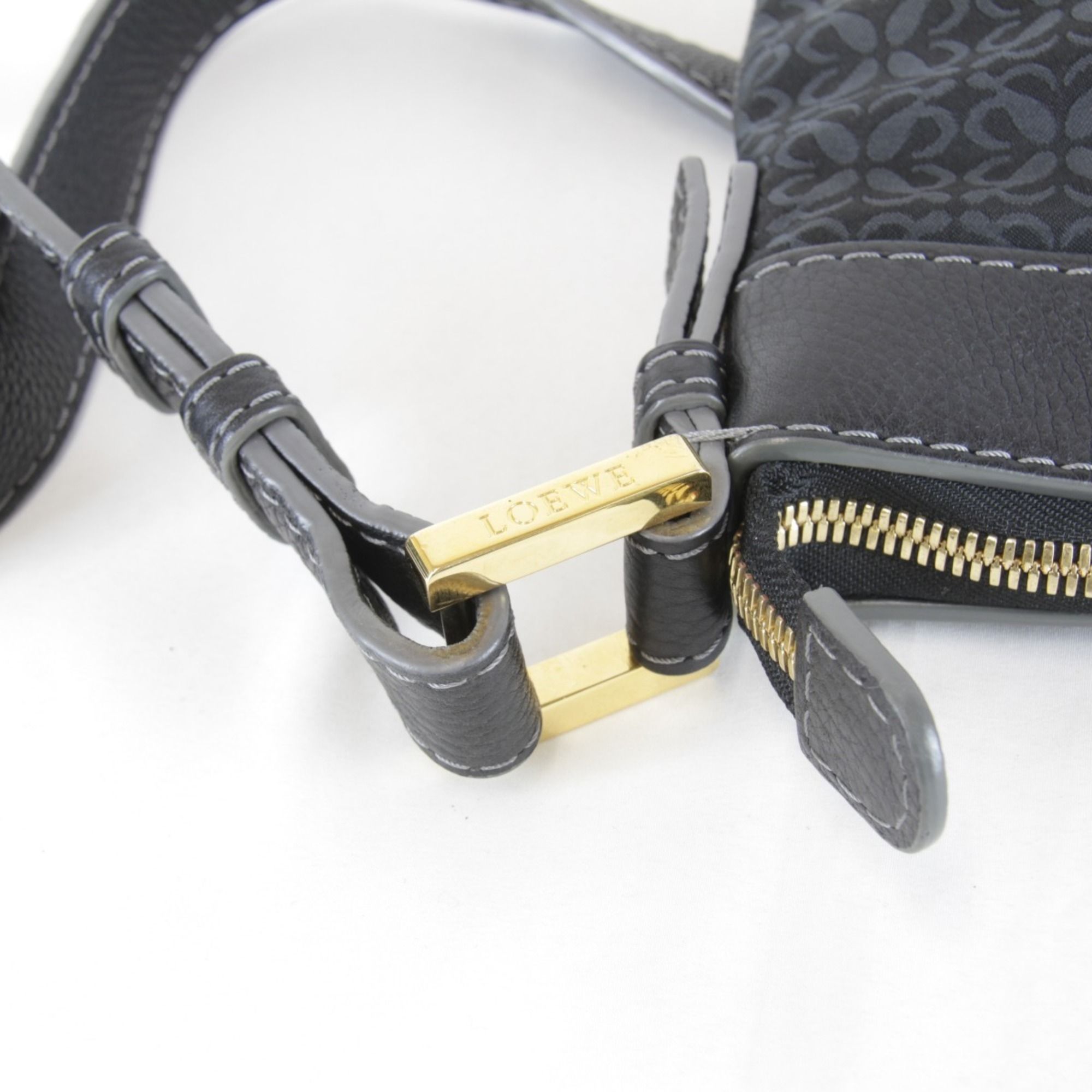 Canvas Shoulder Bag (Pre-Owned) - Loewe - Modalova