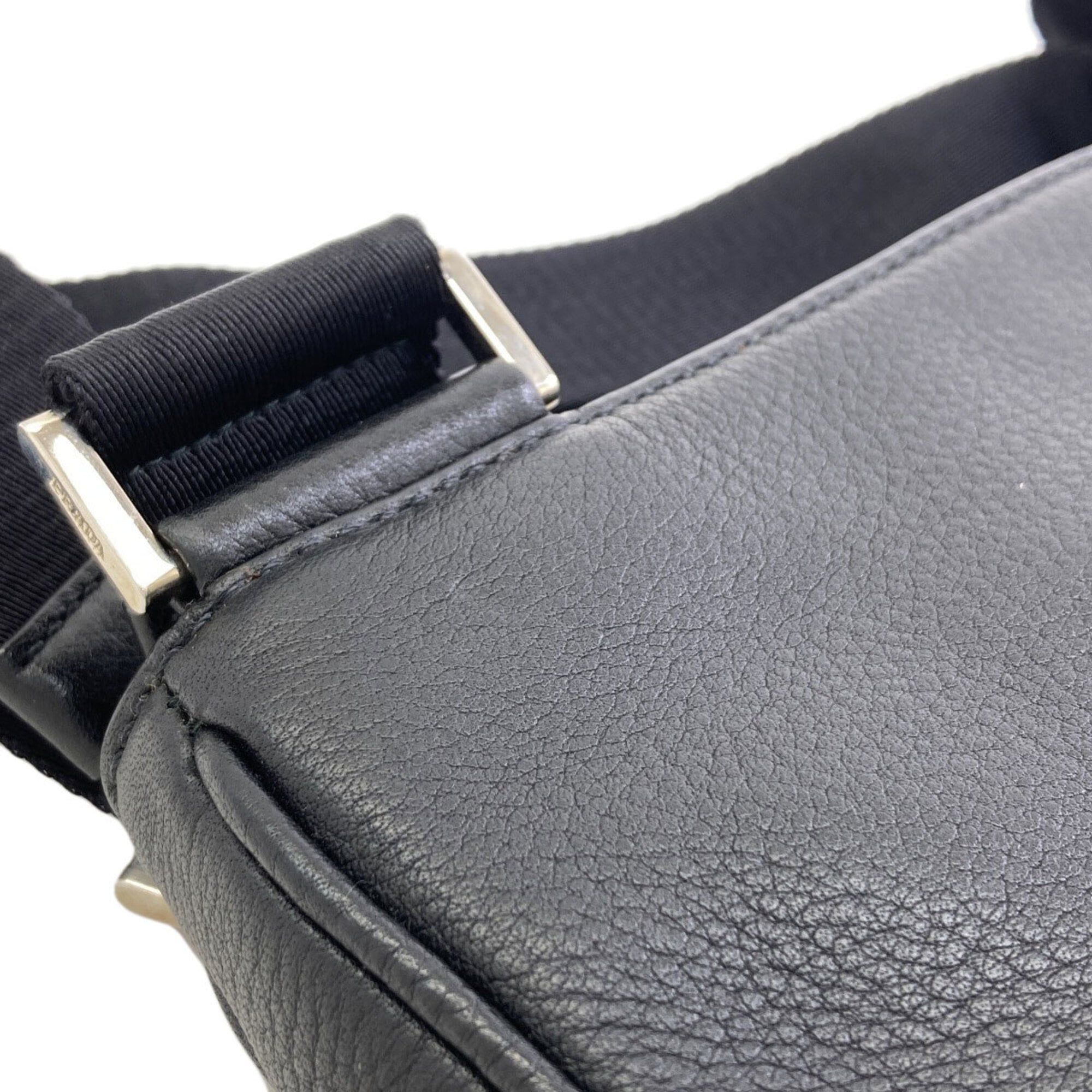 Leather Shoulder Bag (Pre-Owned) - Prada - Modalova