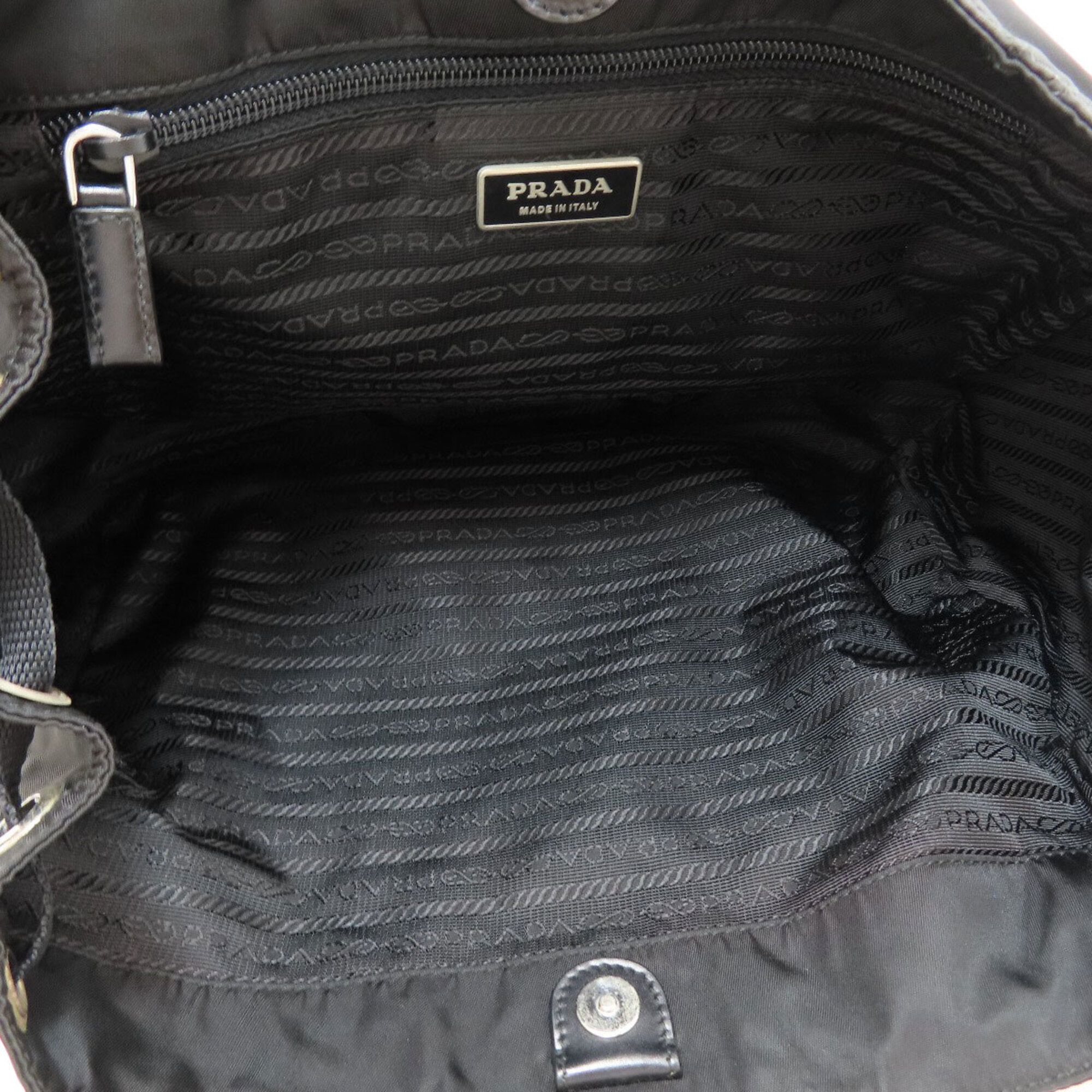 Nylon Shoulder Bag (Pre-Owned) - Prada - Modalova
