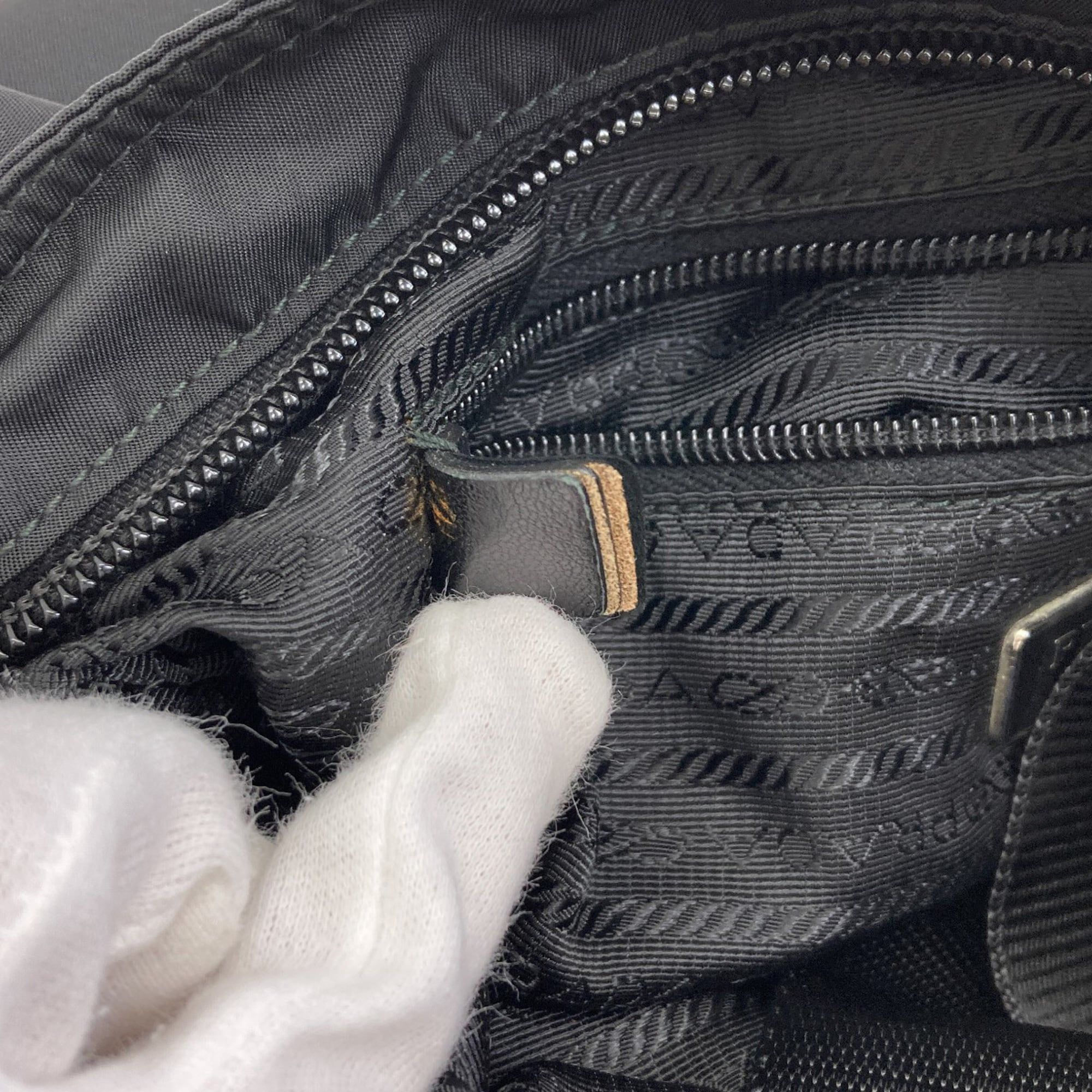 Nylon Shoulder Bag (Pre-Owned) - Prada - Modalova