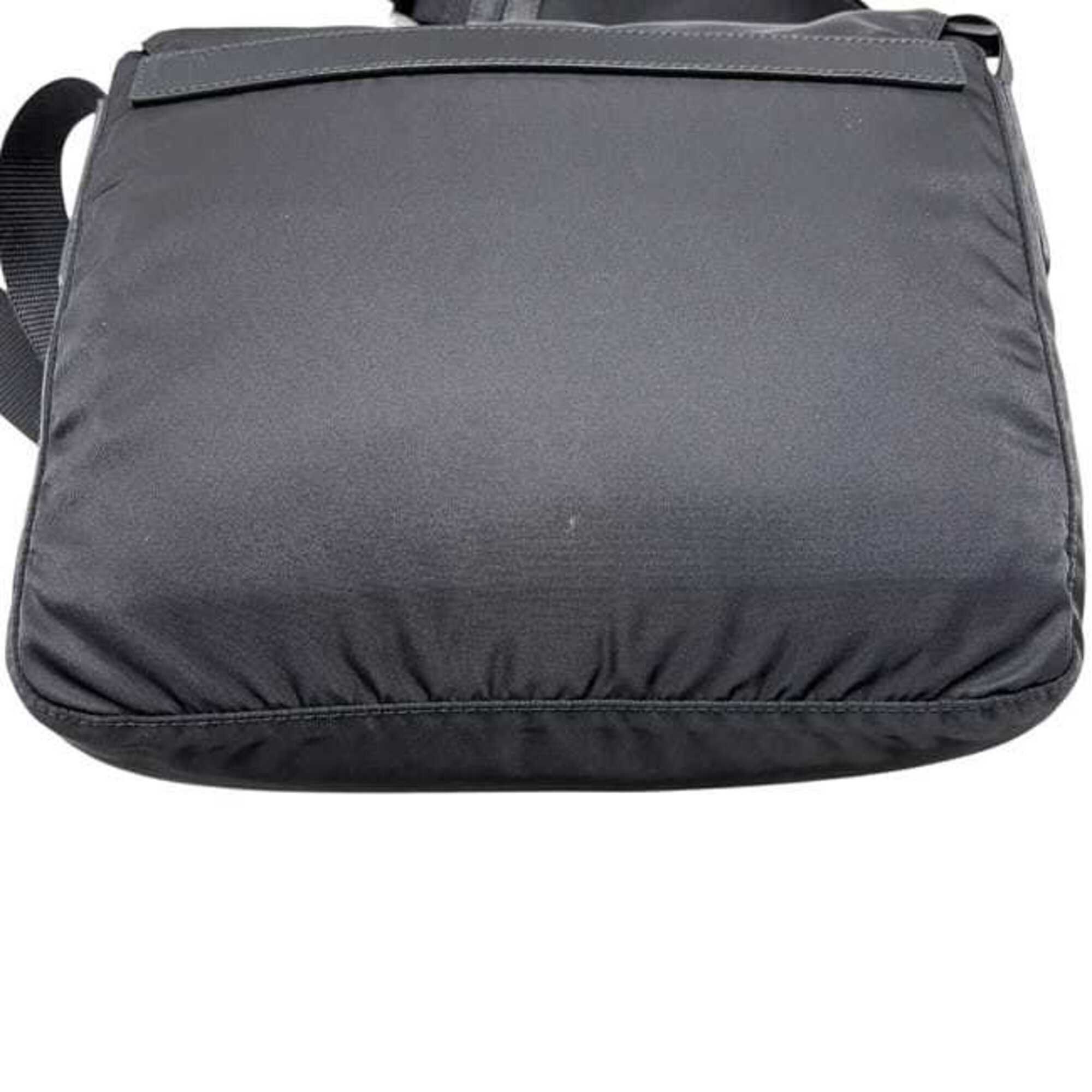 Vela Nylon Shoulder Bag (Pre-Owned) - Prada - Modalova
